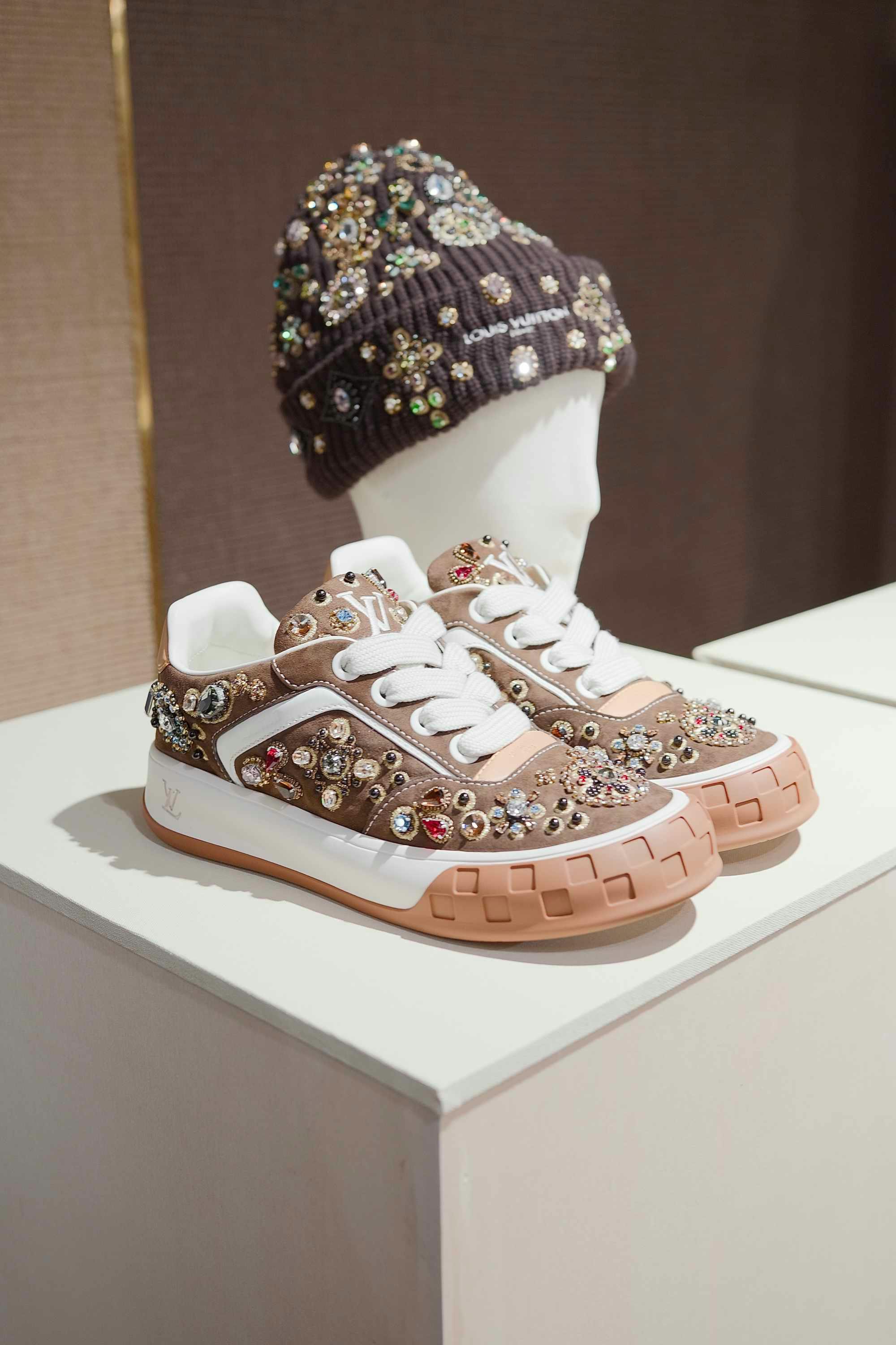 louis vuitton ss26 showroom
