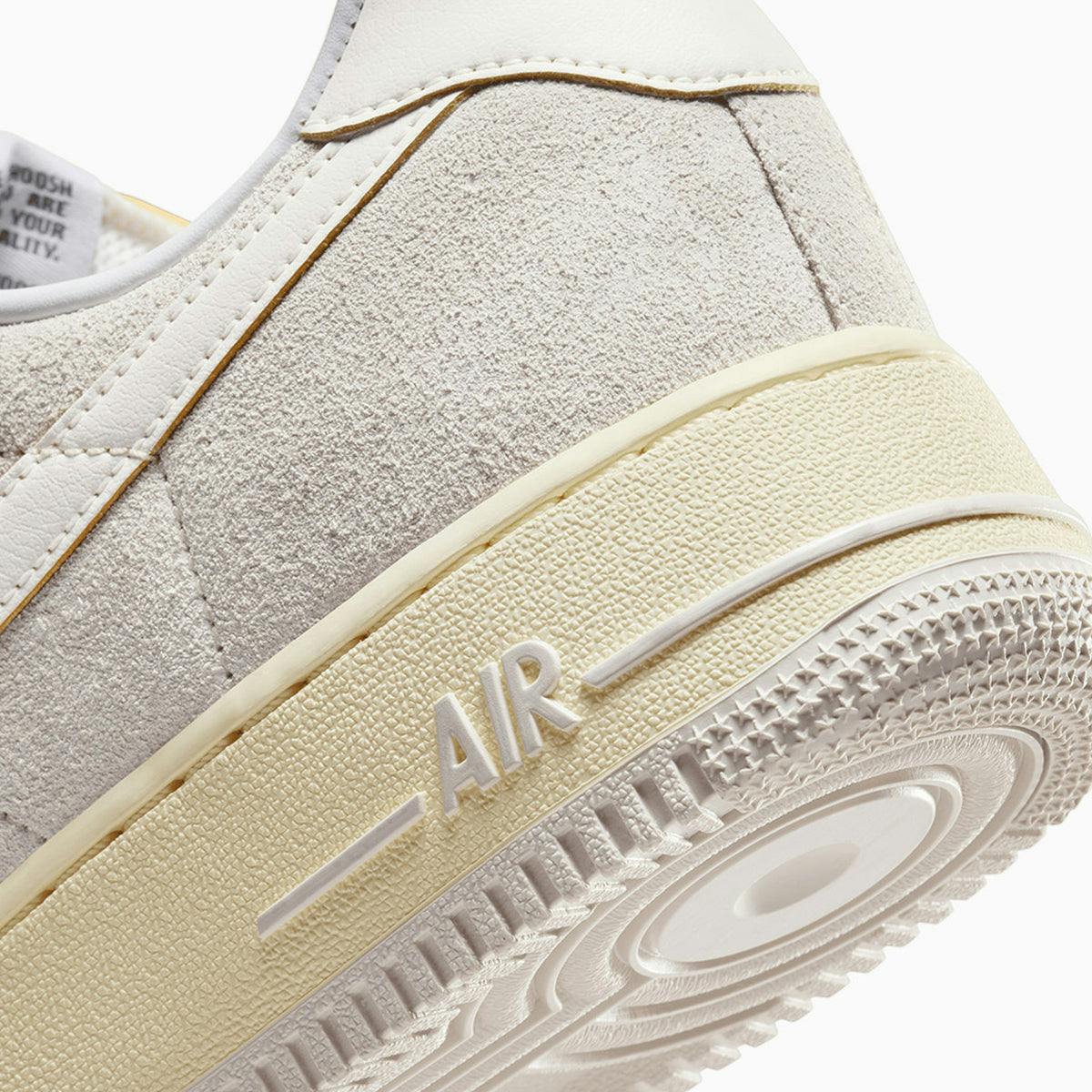 Nike Air Force 1 Phantom