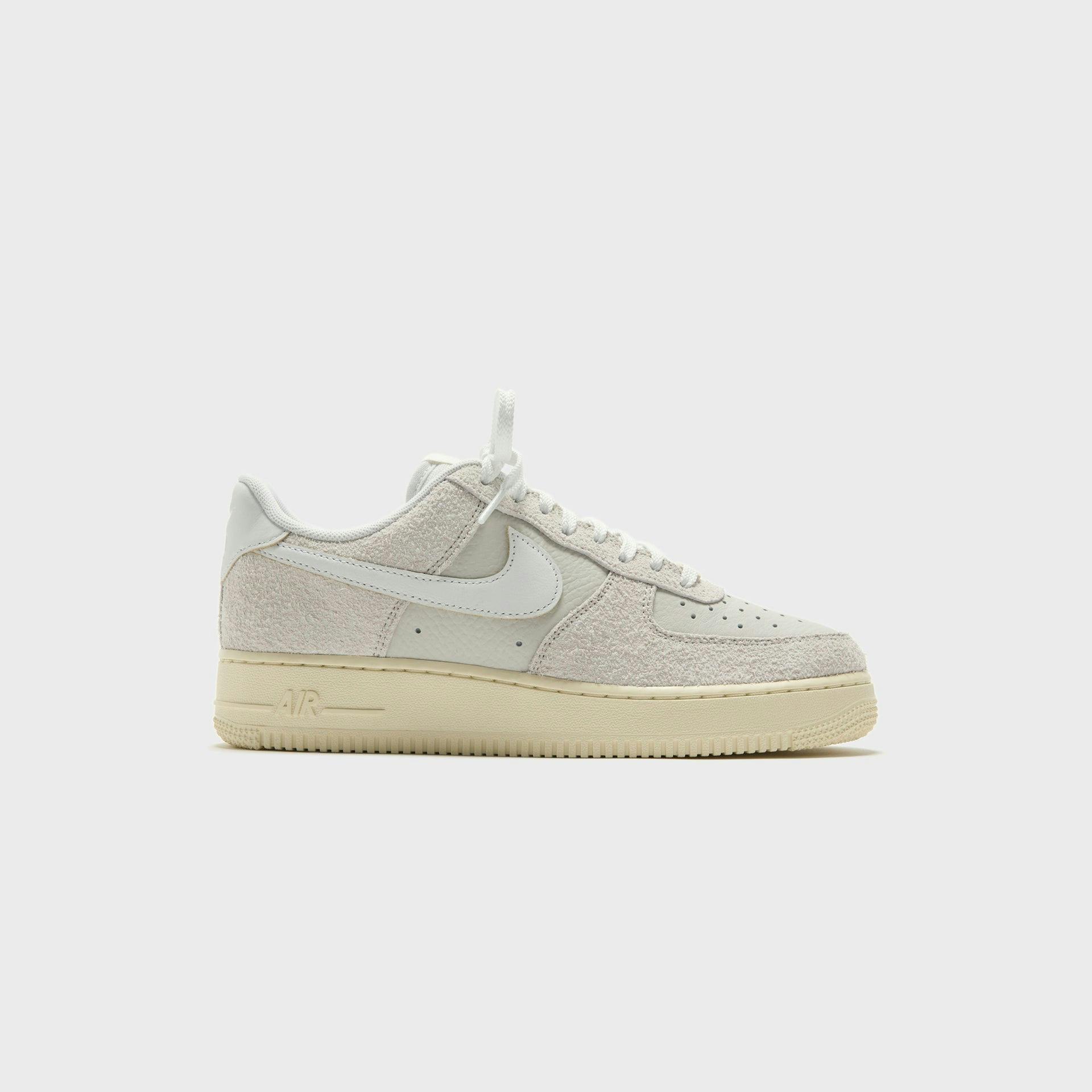 Nike Air Force 1 Phantom