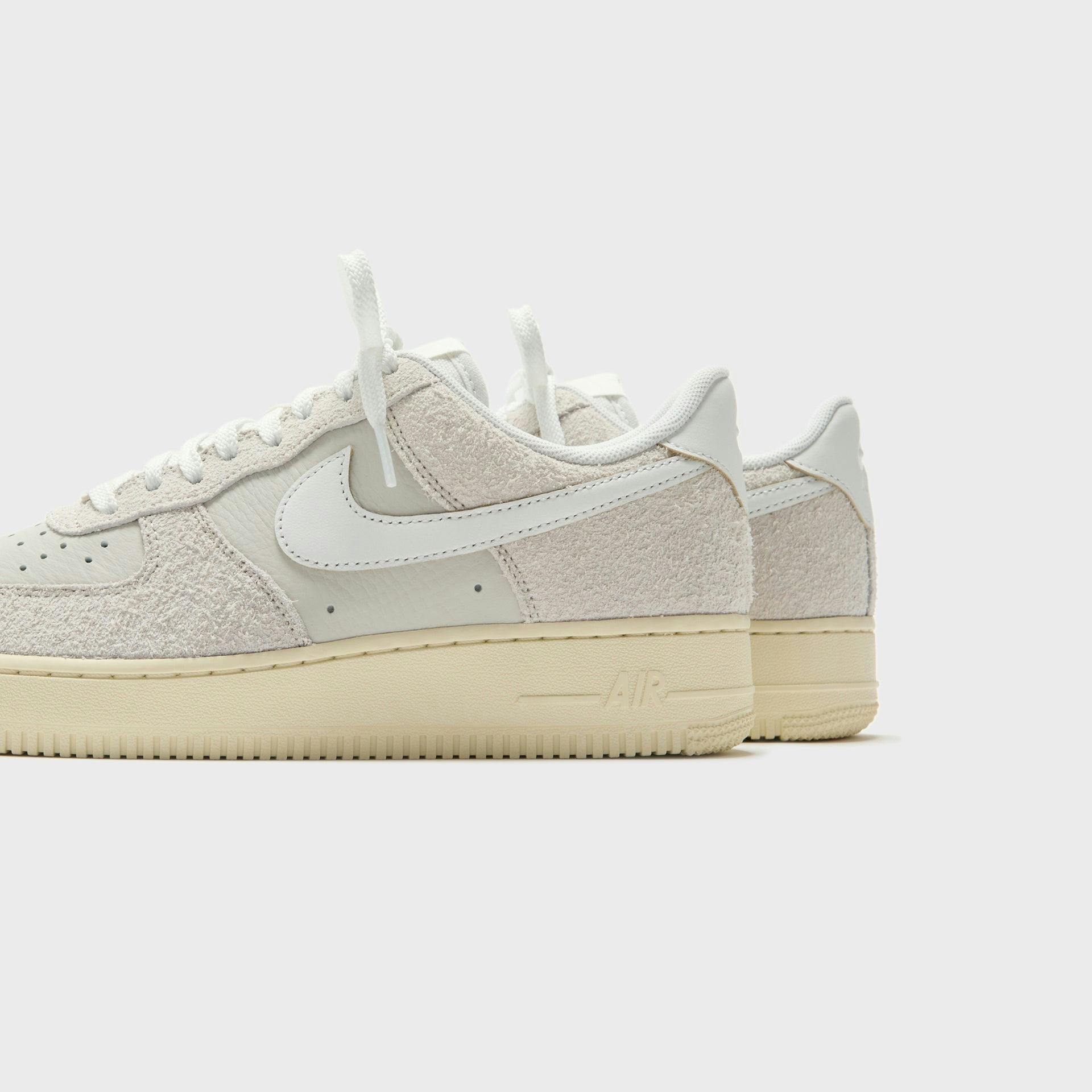 Nike Air Force 1 Phantom