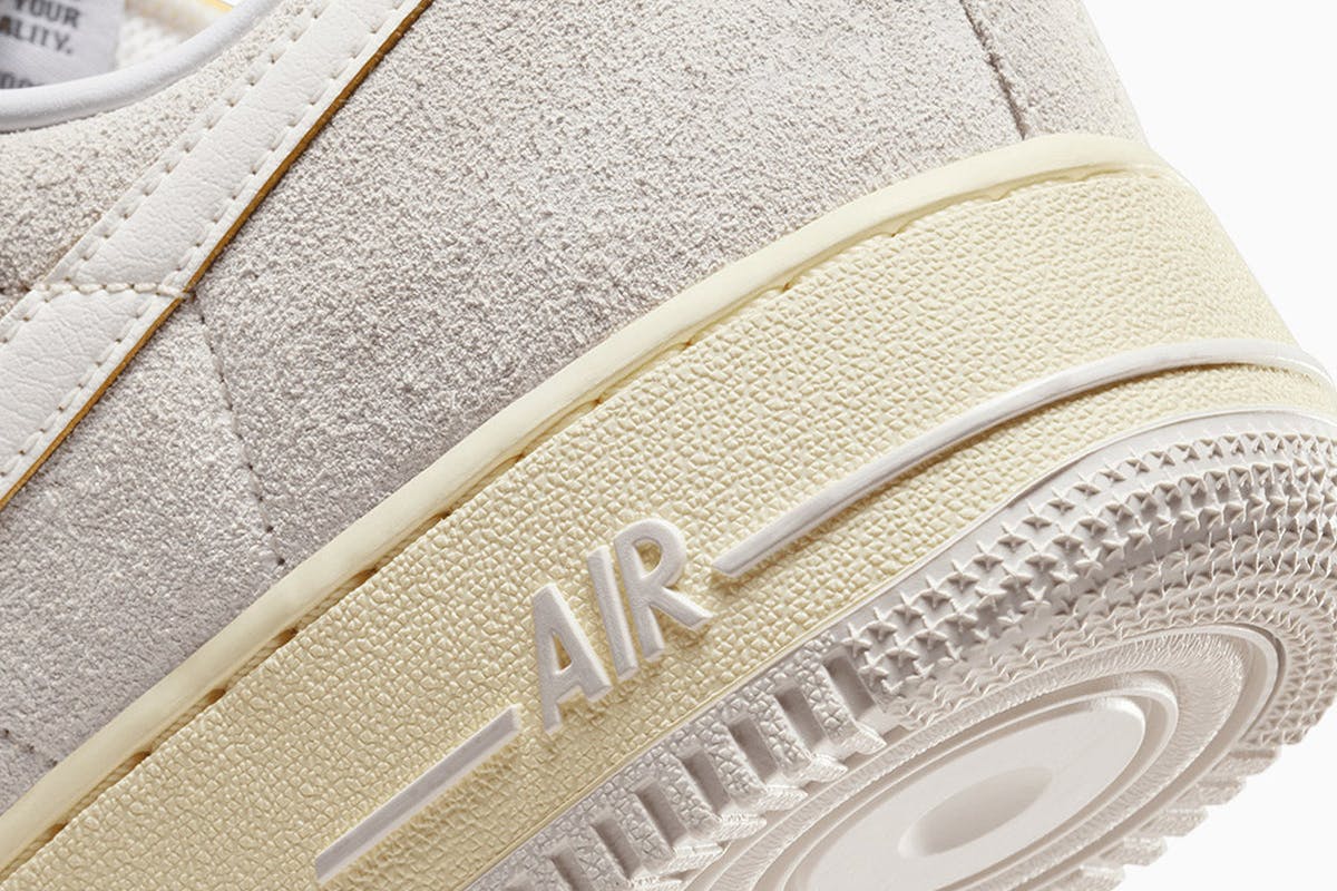 Nike Air Force 1 Phantom