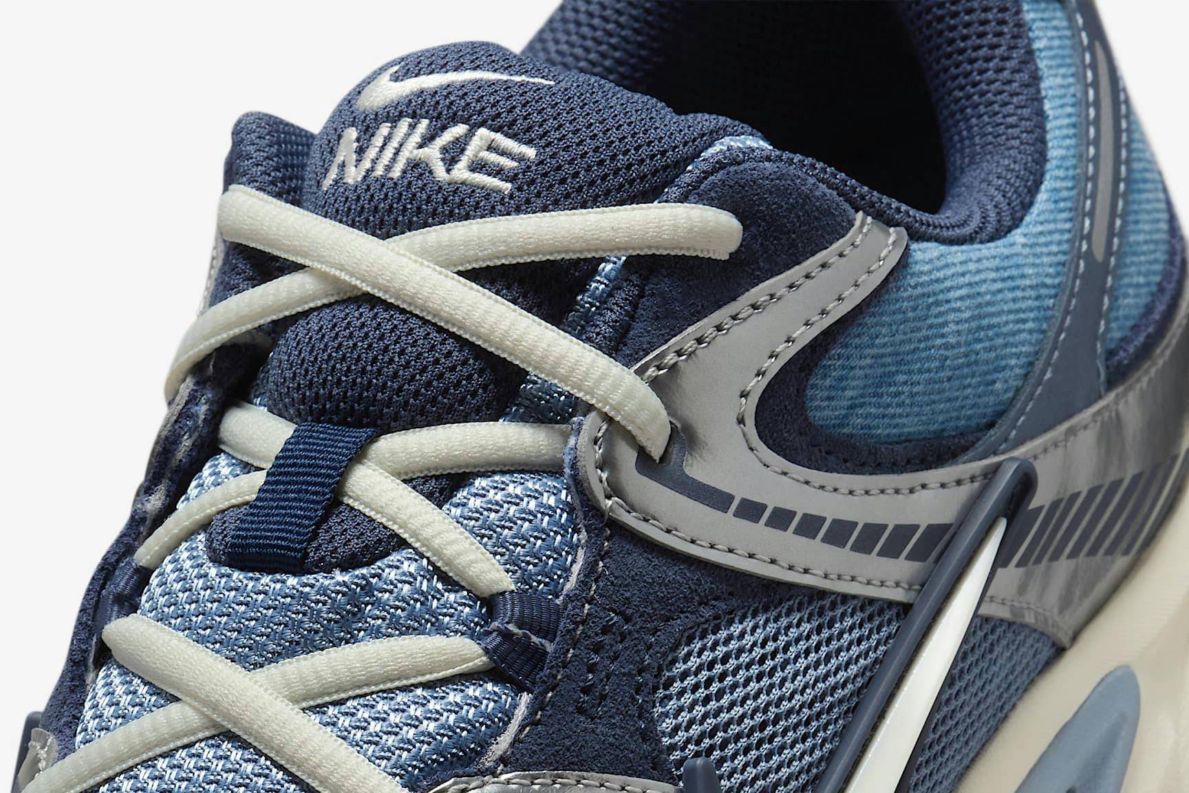 Nike V5 RNR denim sneaker