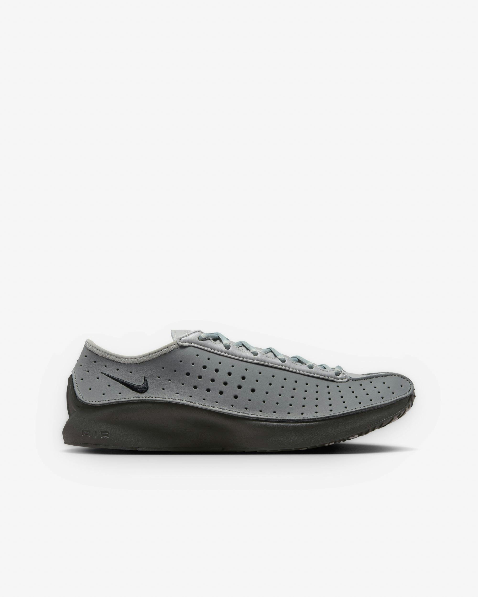 dover street market nike air superfly