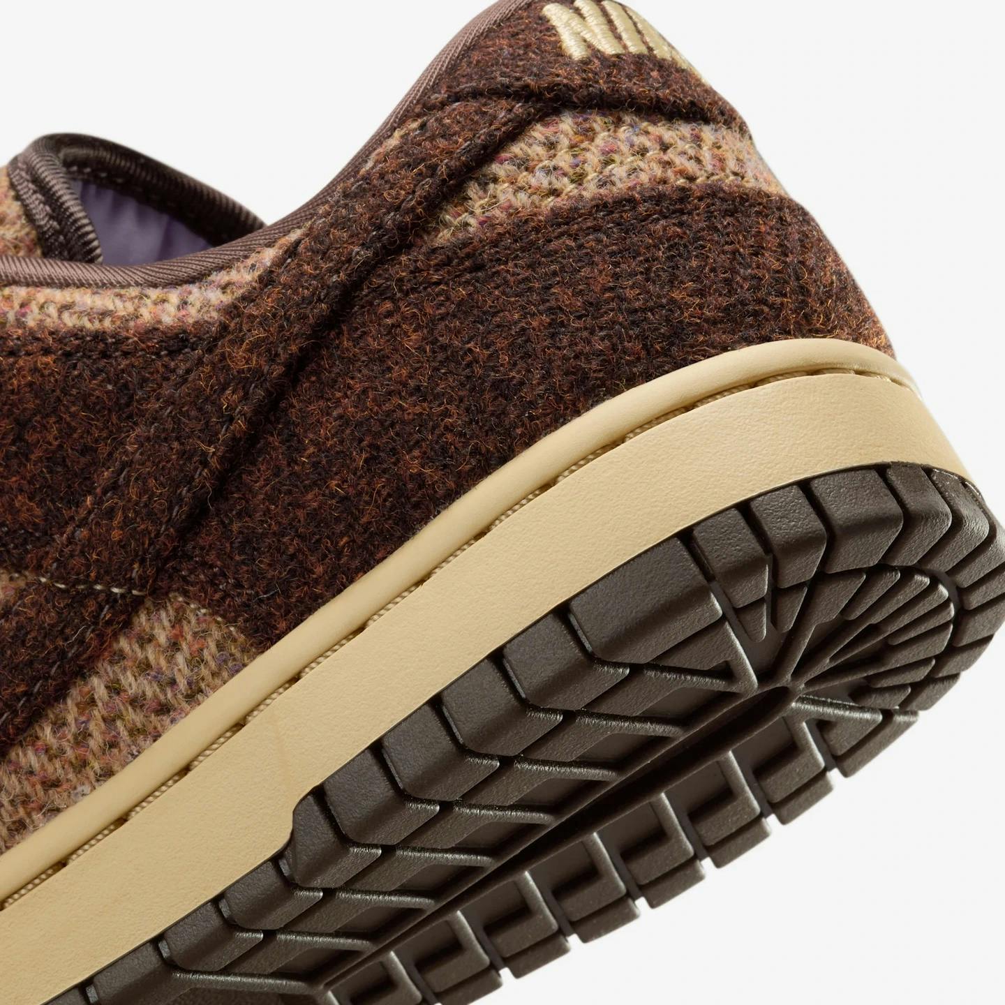 Nike Dunk Harris Tweed Sneaker