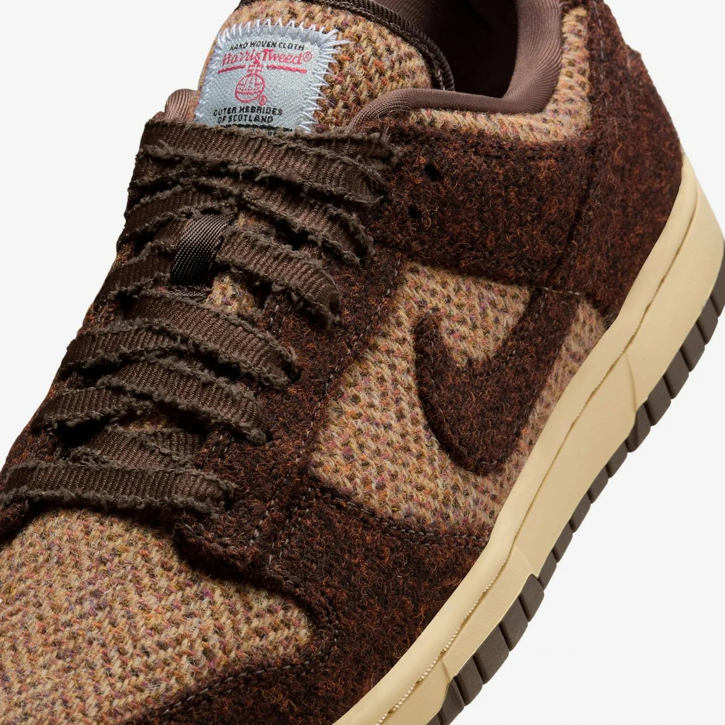 Nike Dunk Harris Tweed Sneaker