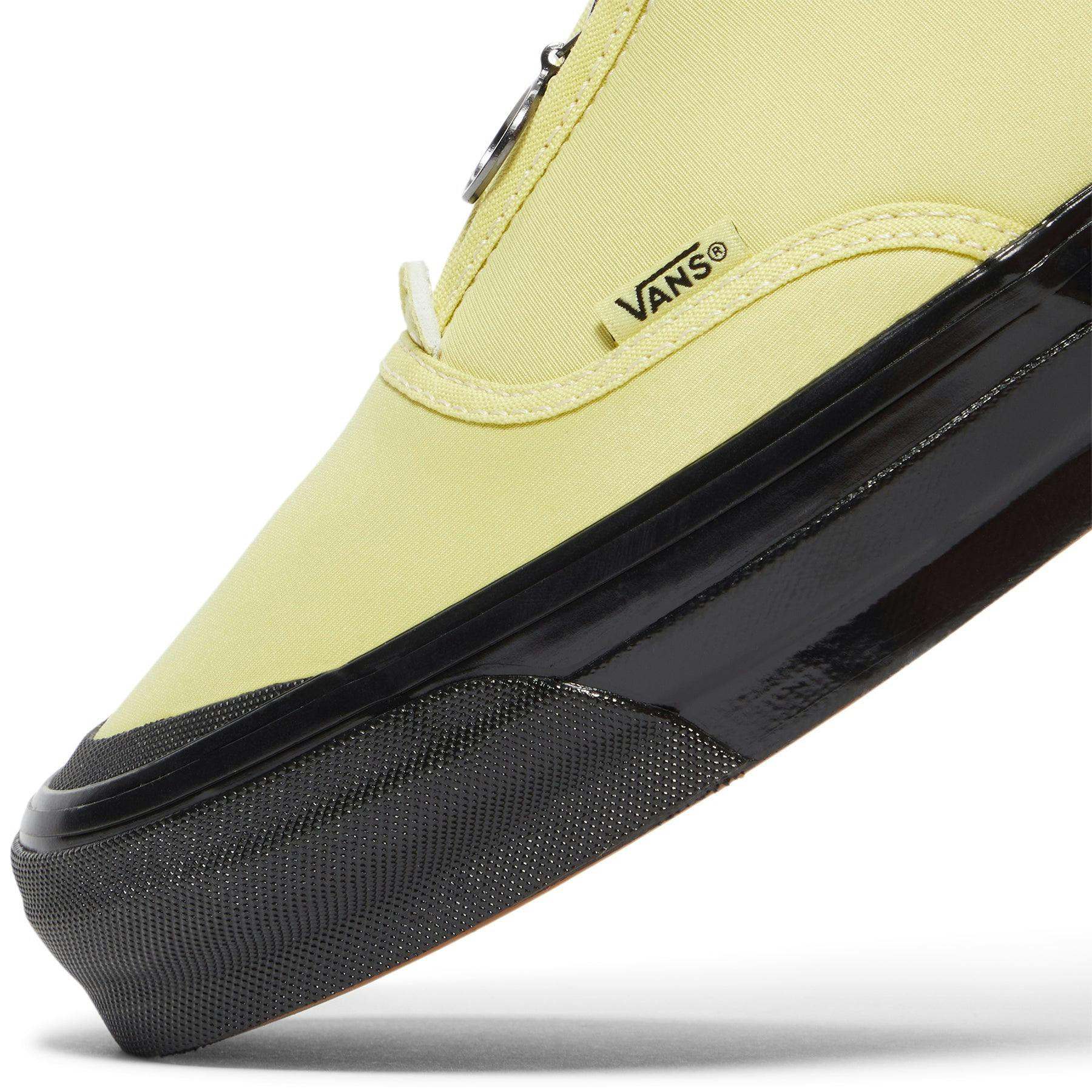 Vans authentic sneaker with zipper