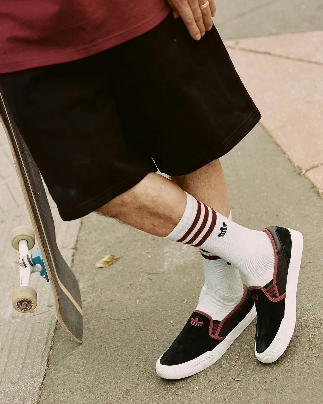 adidas shmoofoil black and red