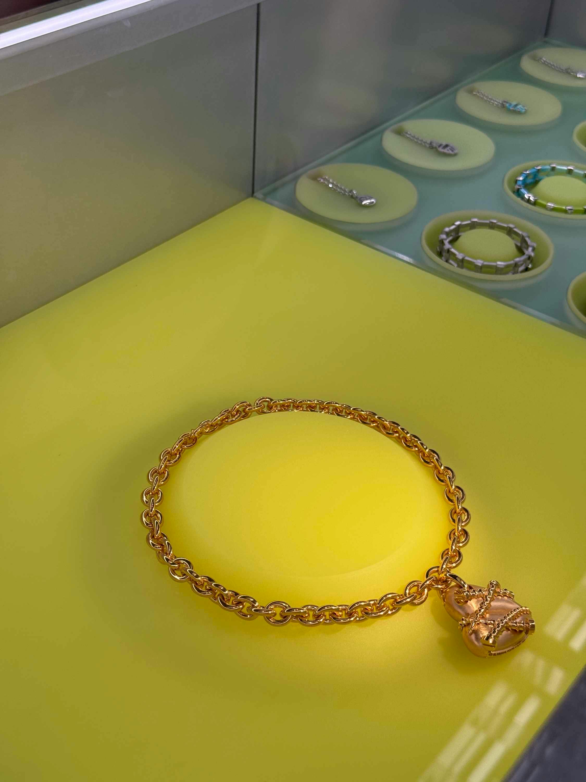 frank ocean homer jewelry store inside look
