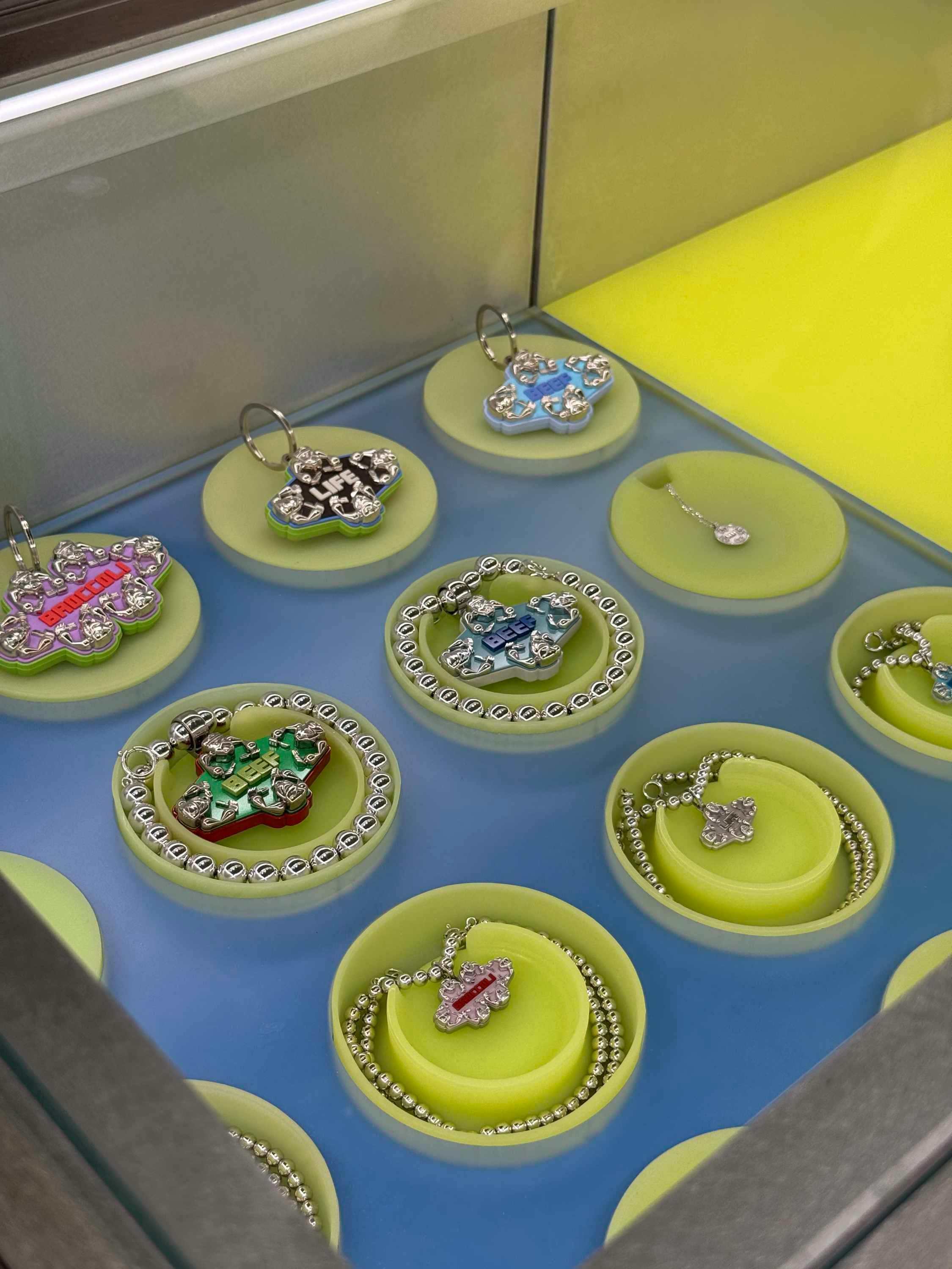 frank ocean homer jewelry store inside look
