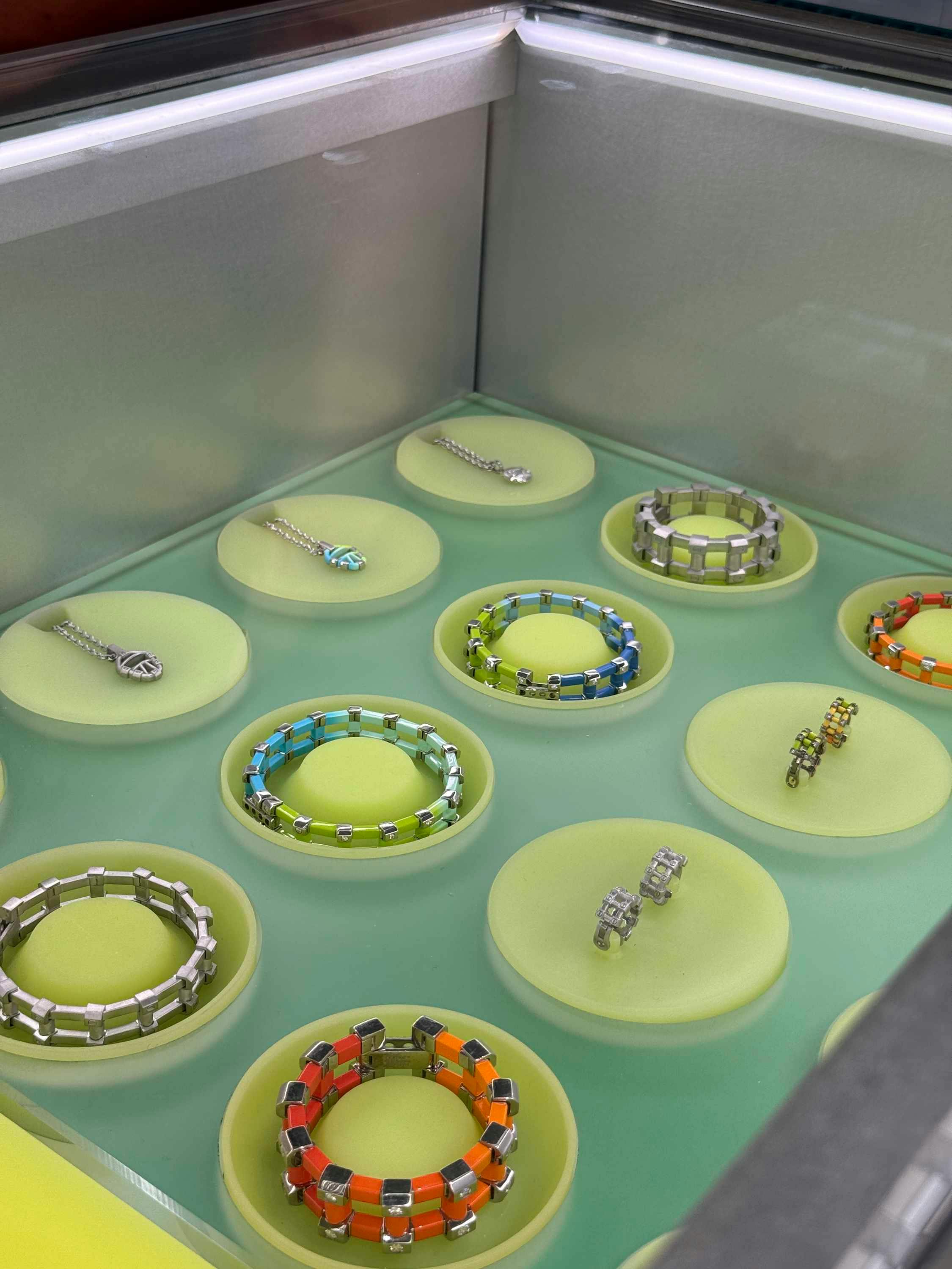 frank ocean homer jewelry store inside look