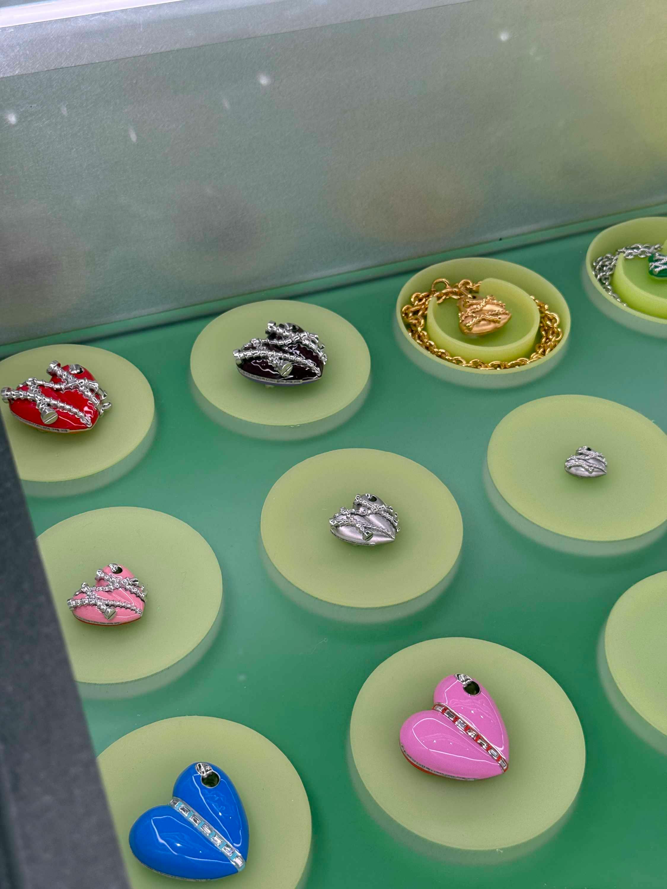 frank ocean homer jewelry store inside look