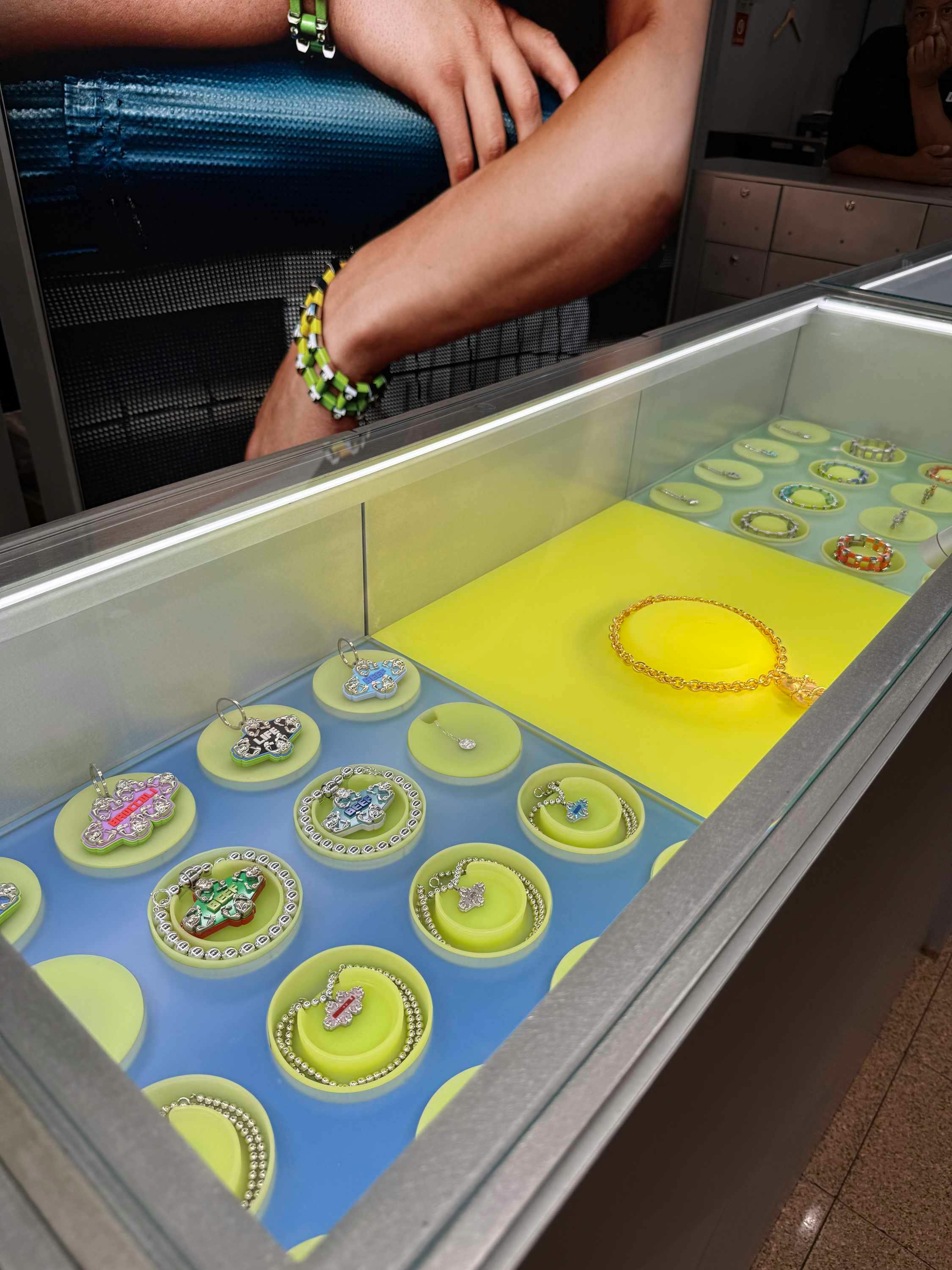 frank ocean homer jewelry store inside look