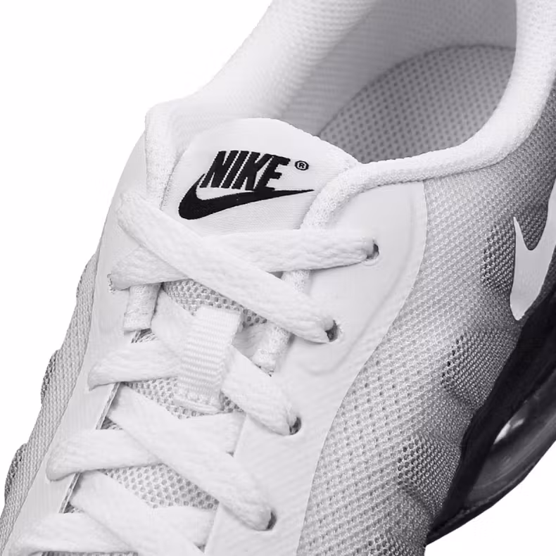 Nike Invigor Air Max Sneakers