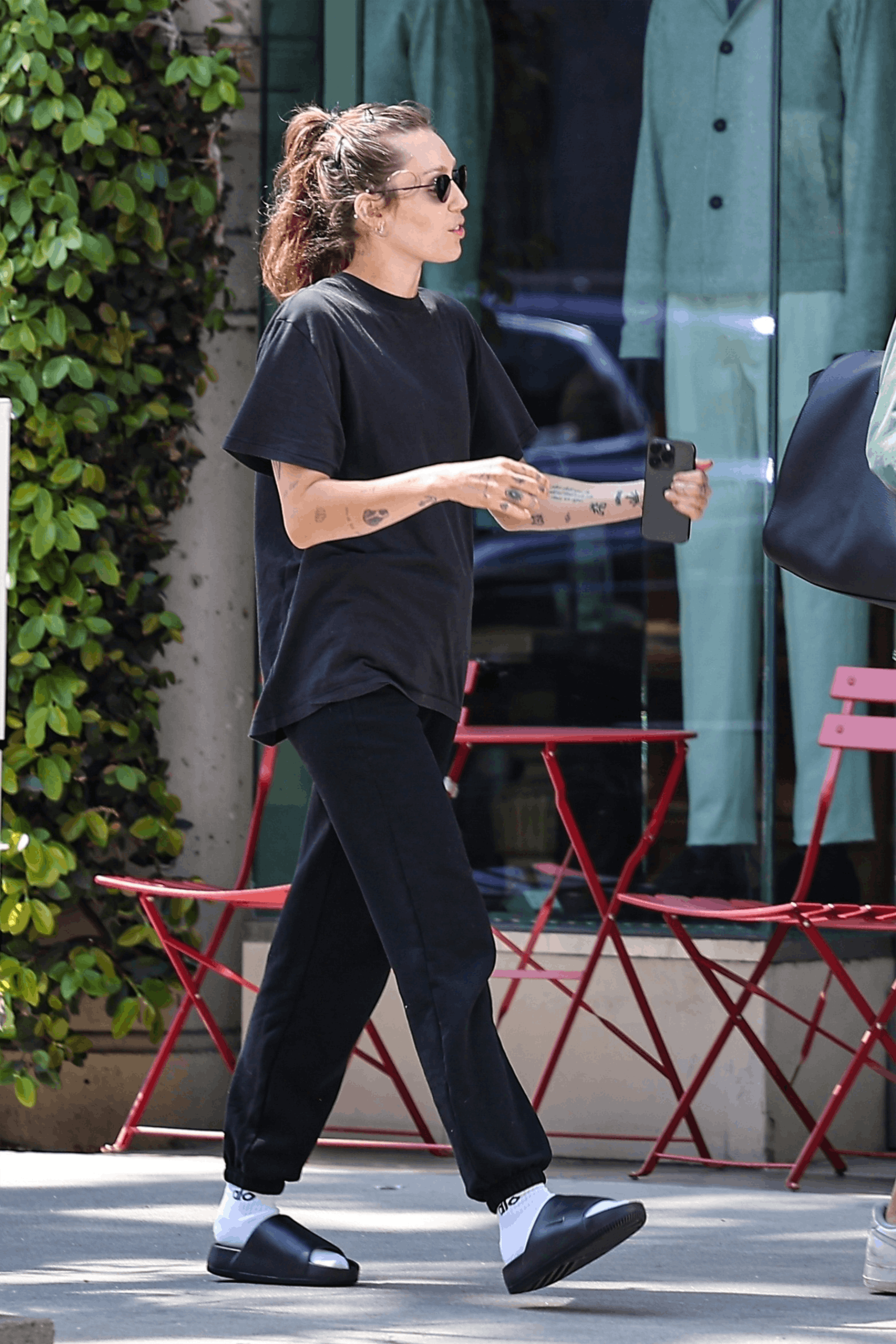 sandals socks miley cyrus