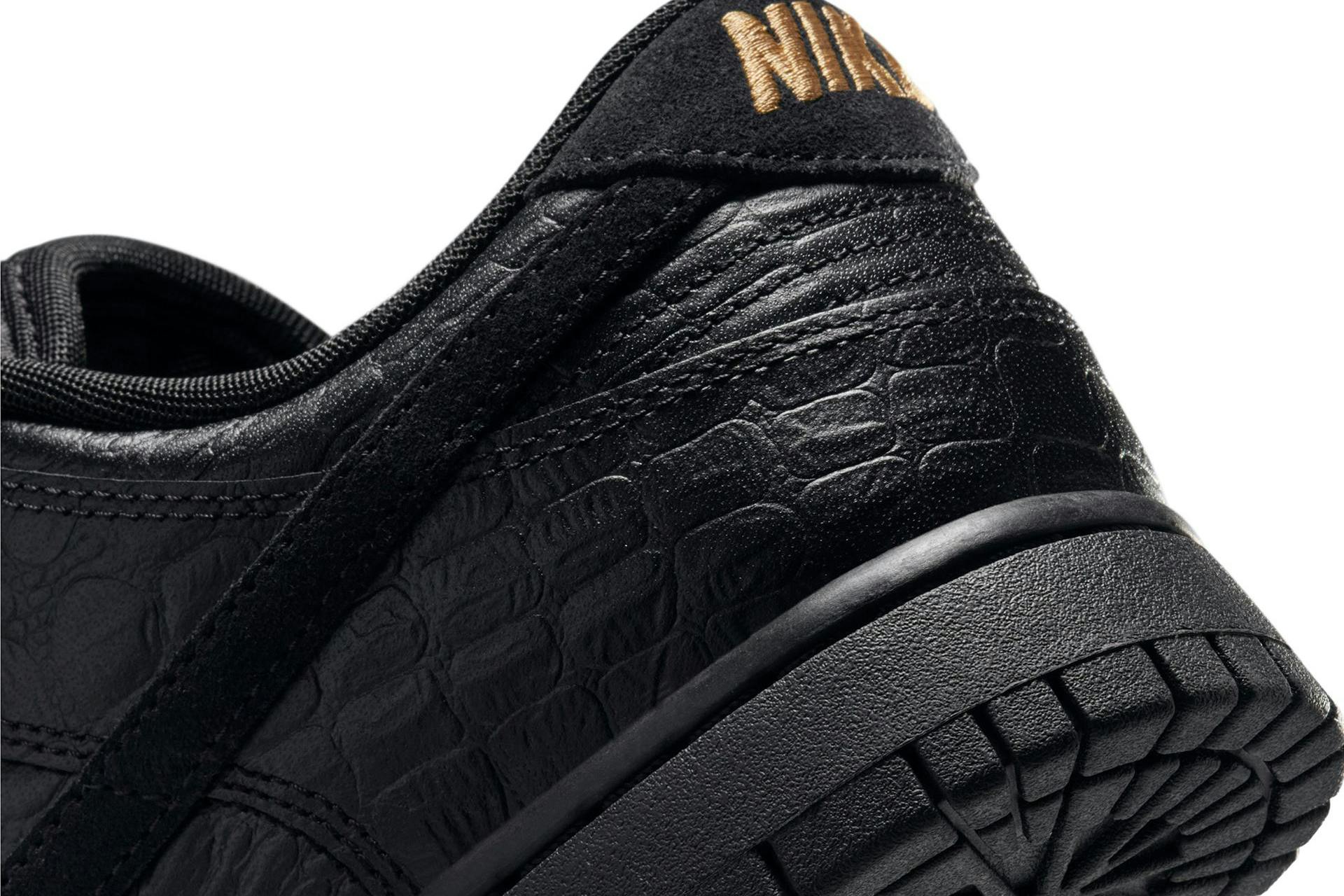 nike dunk low black croc