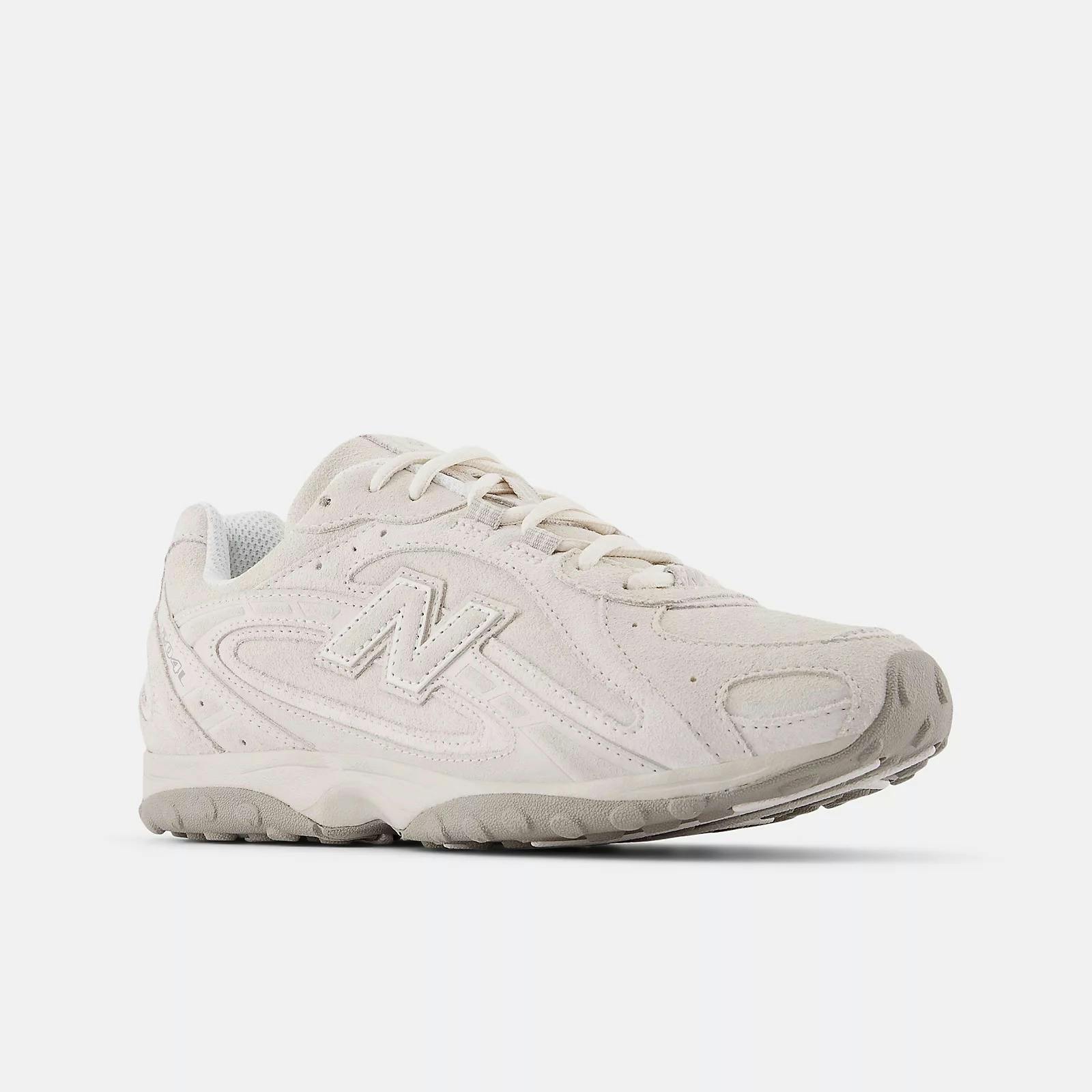 New Balance 204L sneaker