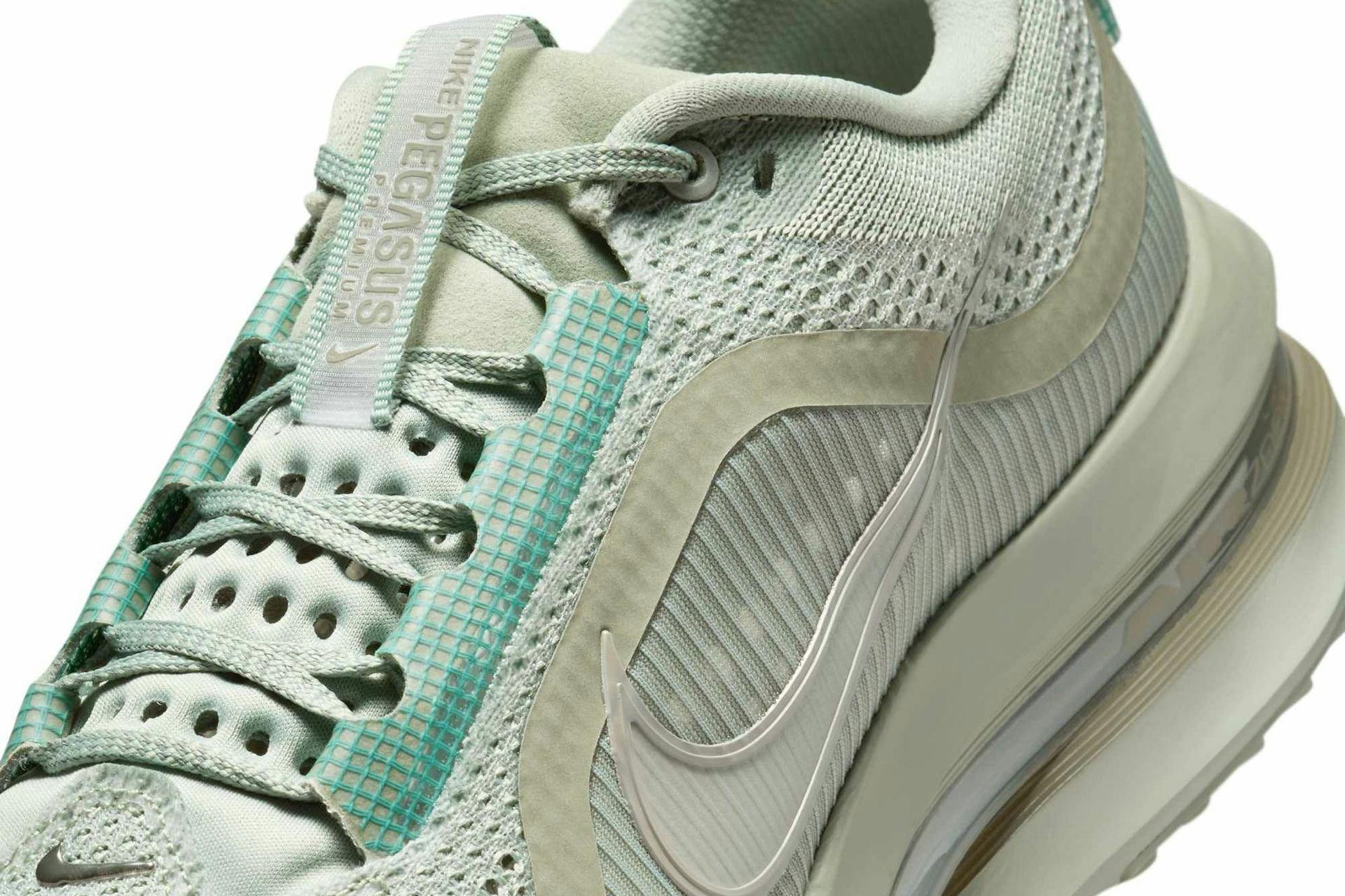 nike pegasus premium jade horizon