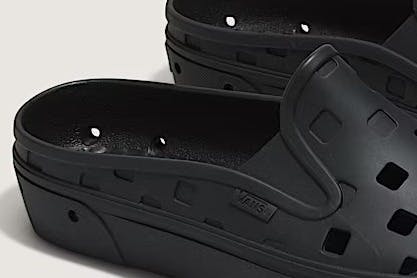 Vans slip on black mule