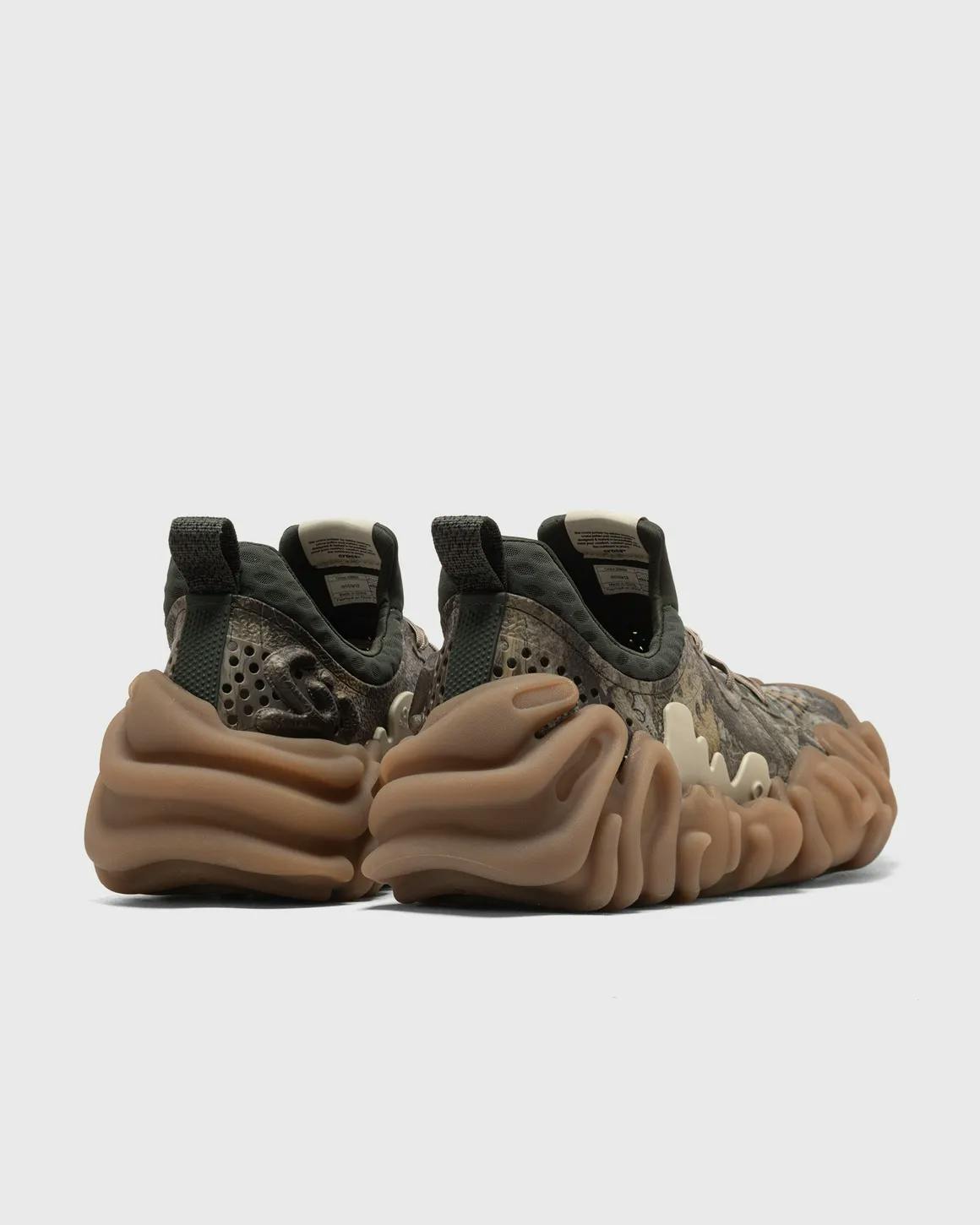 Salehe Bembury x Crocs Juniper “Realtree Camo”