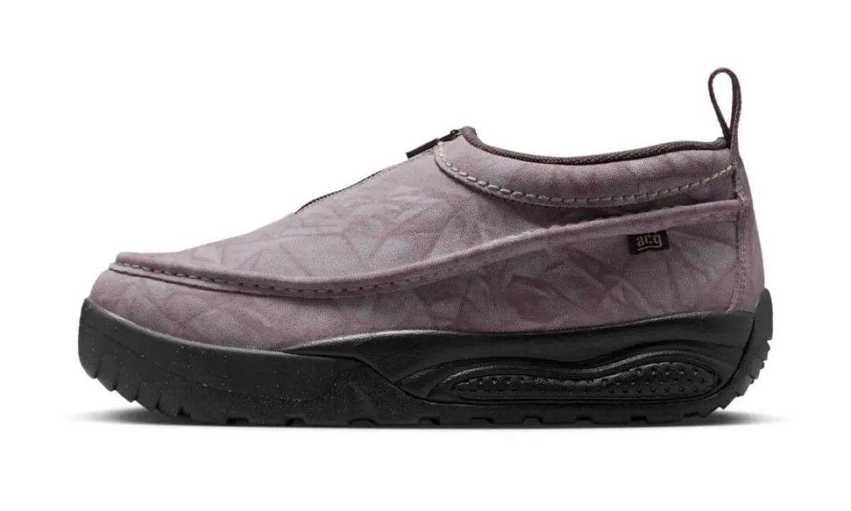 Nike's new “Wrinkly Reflective” Izy shoe