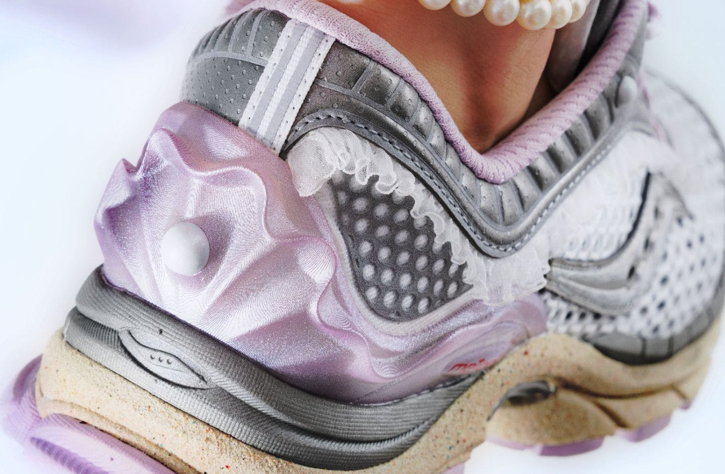 Saucony x METAGIRL
