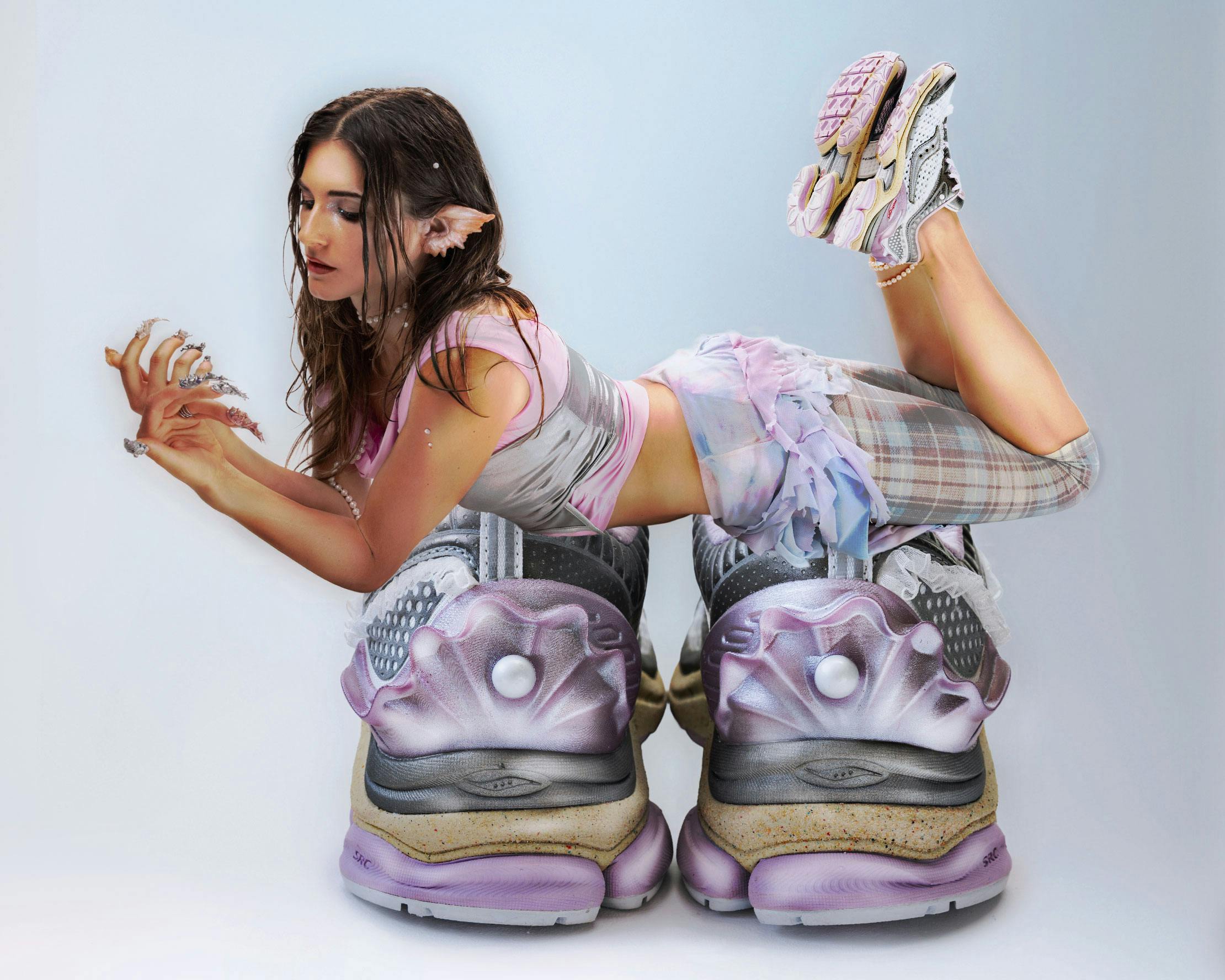 Saucony x METAGIRL