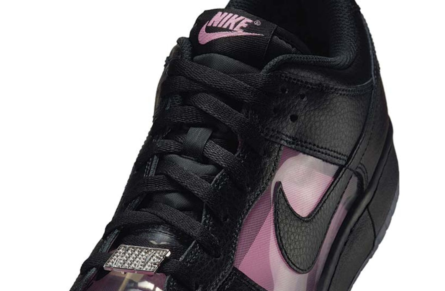 Nike invisible