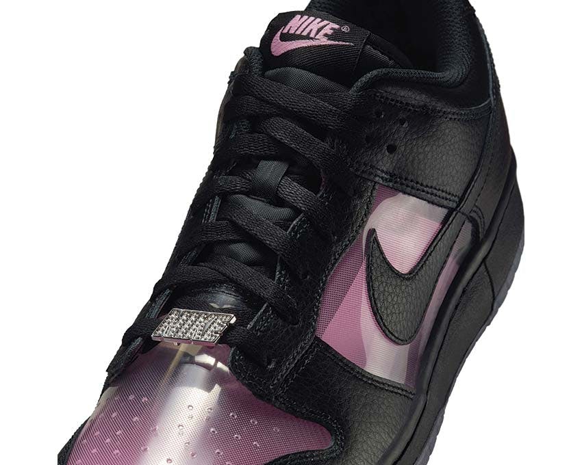 Nike invisible