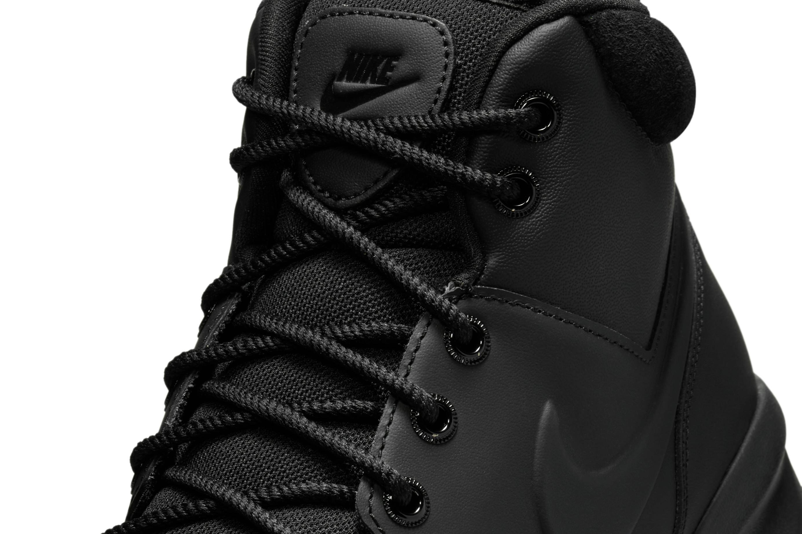 nike manoa leather triple black