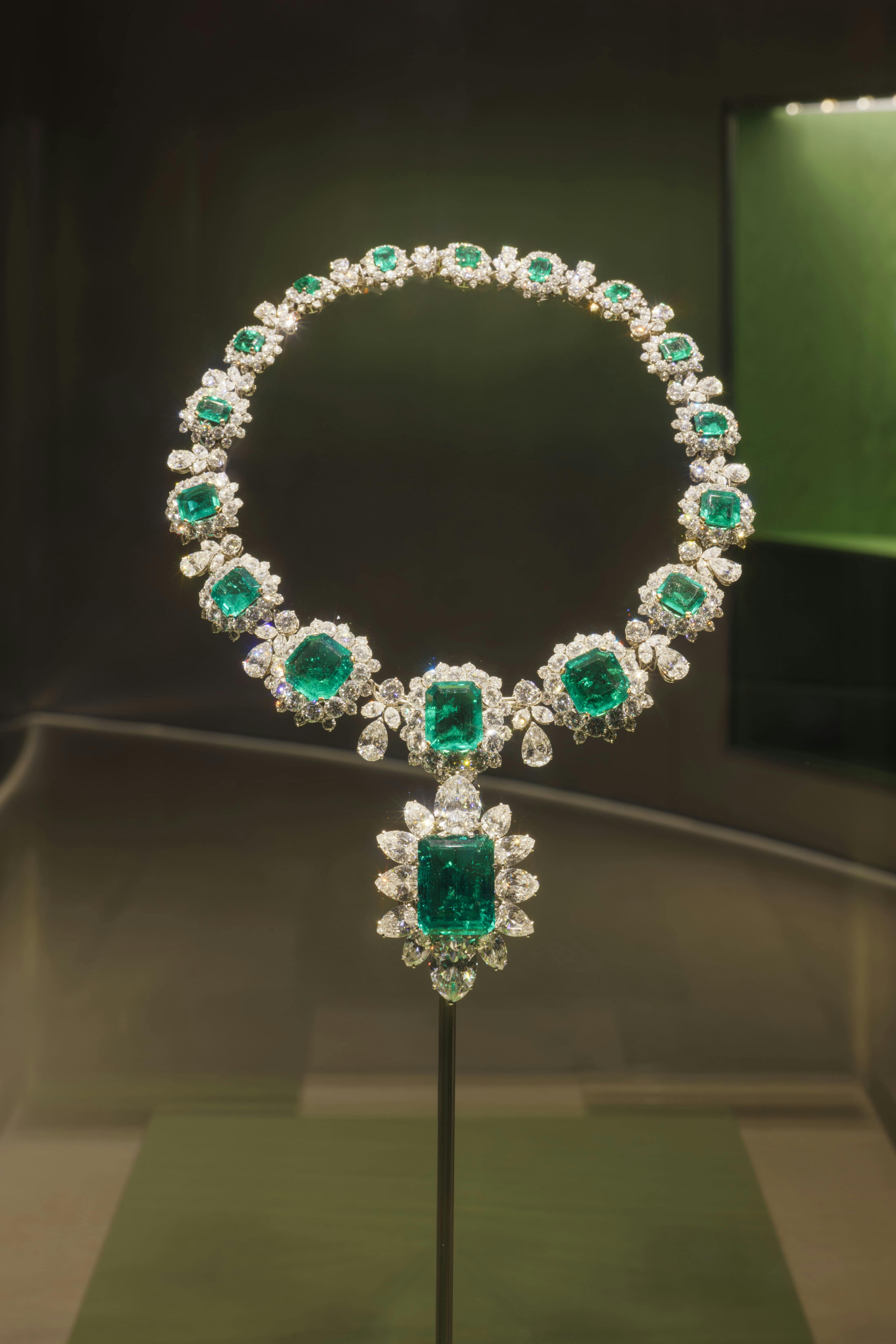 Bvlgari Kaleidos: Colors, Cultures and Crafts
