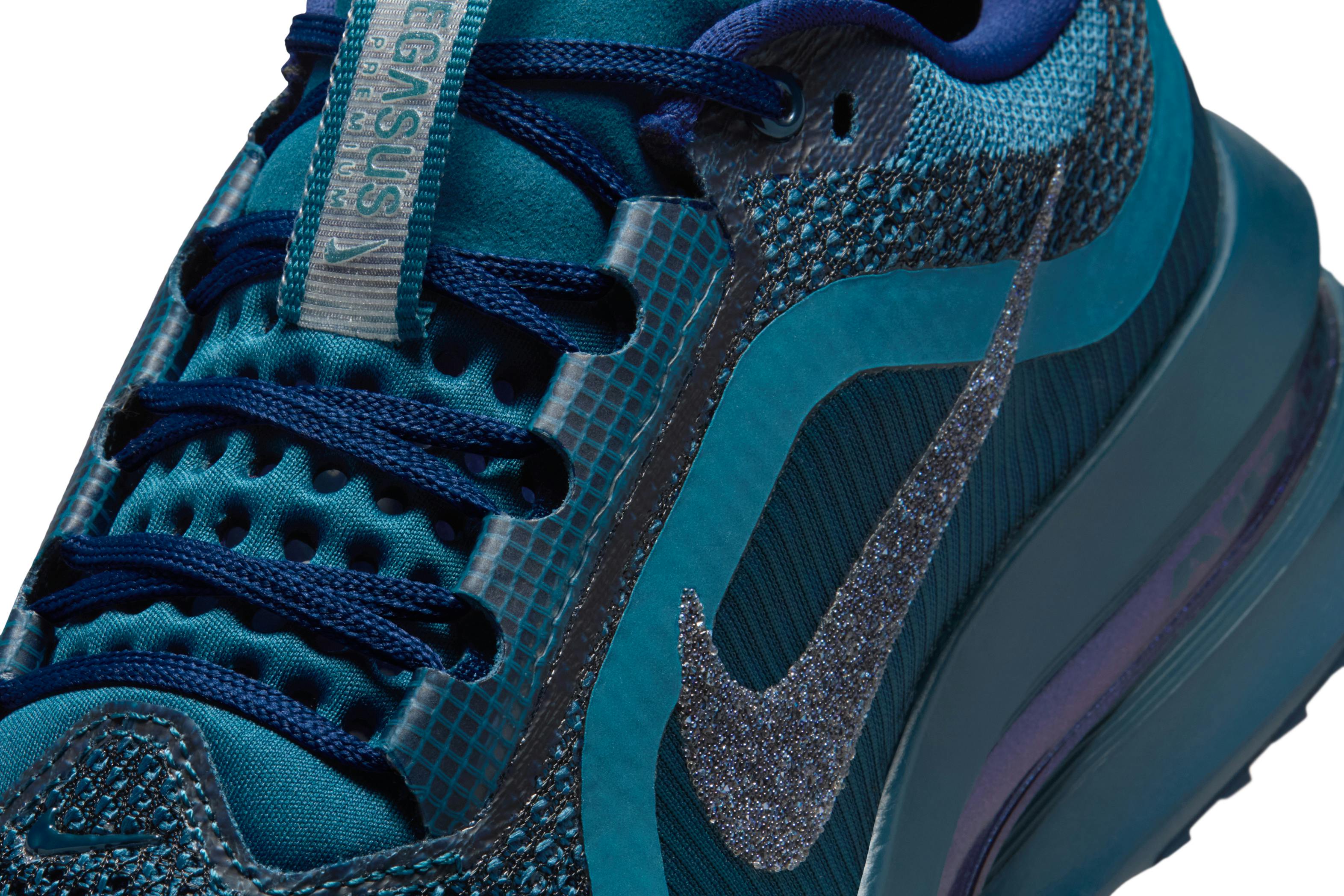 nike pegasus premium swarovski