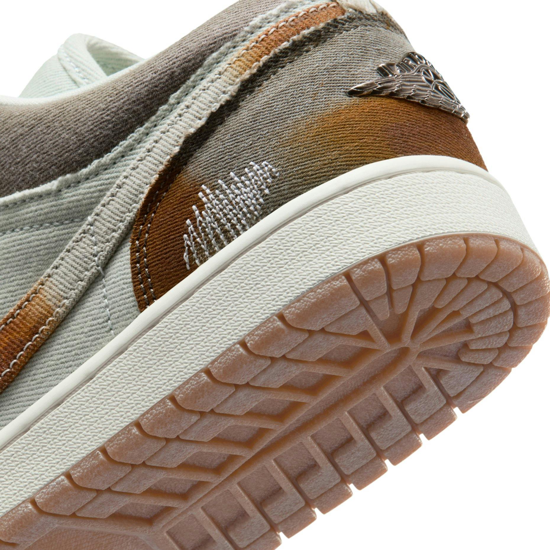 Nike Air Jordan 1 Low SE sneaker