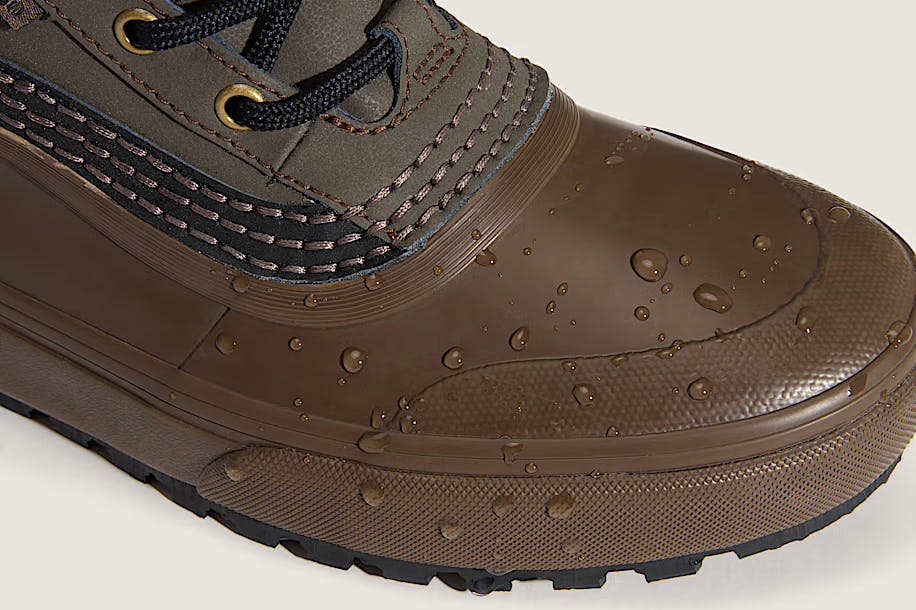 vans waterproof boot