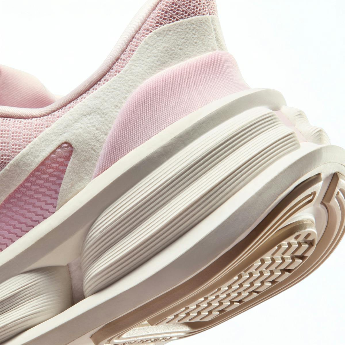 Nike’s new Comfort Ride EasyOn sneaker, Comfy Sneaker