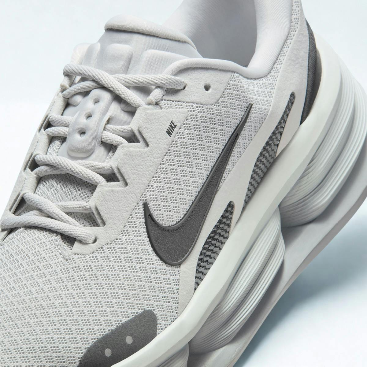 Nike’s new Comfort Ride EasyOn sneaker, Comfy Sneaker