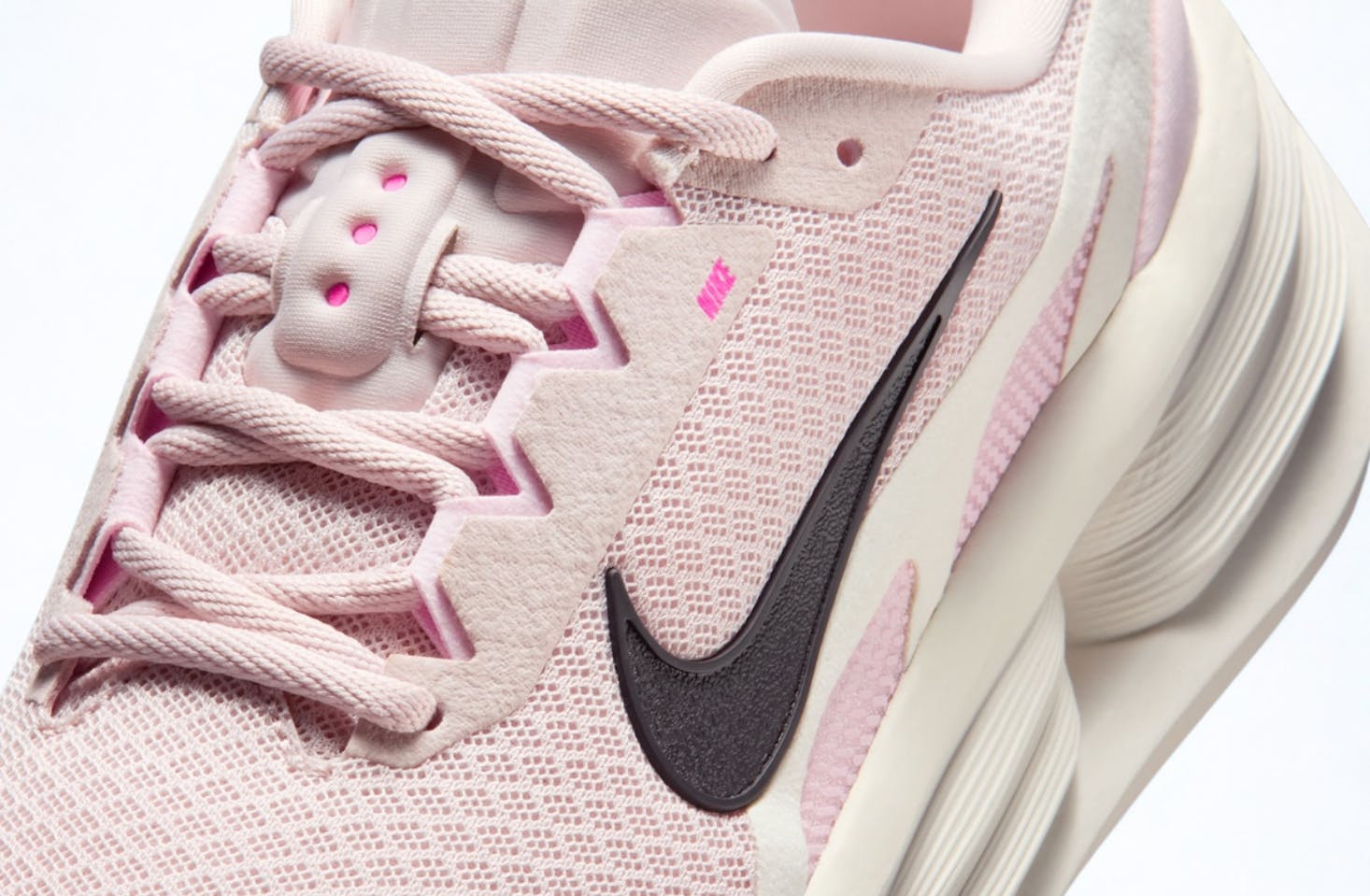 Nike’s new Comfort Ride EasyOn sneaker, Comfy Sneaker