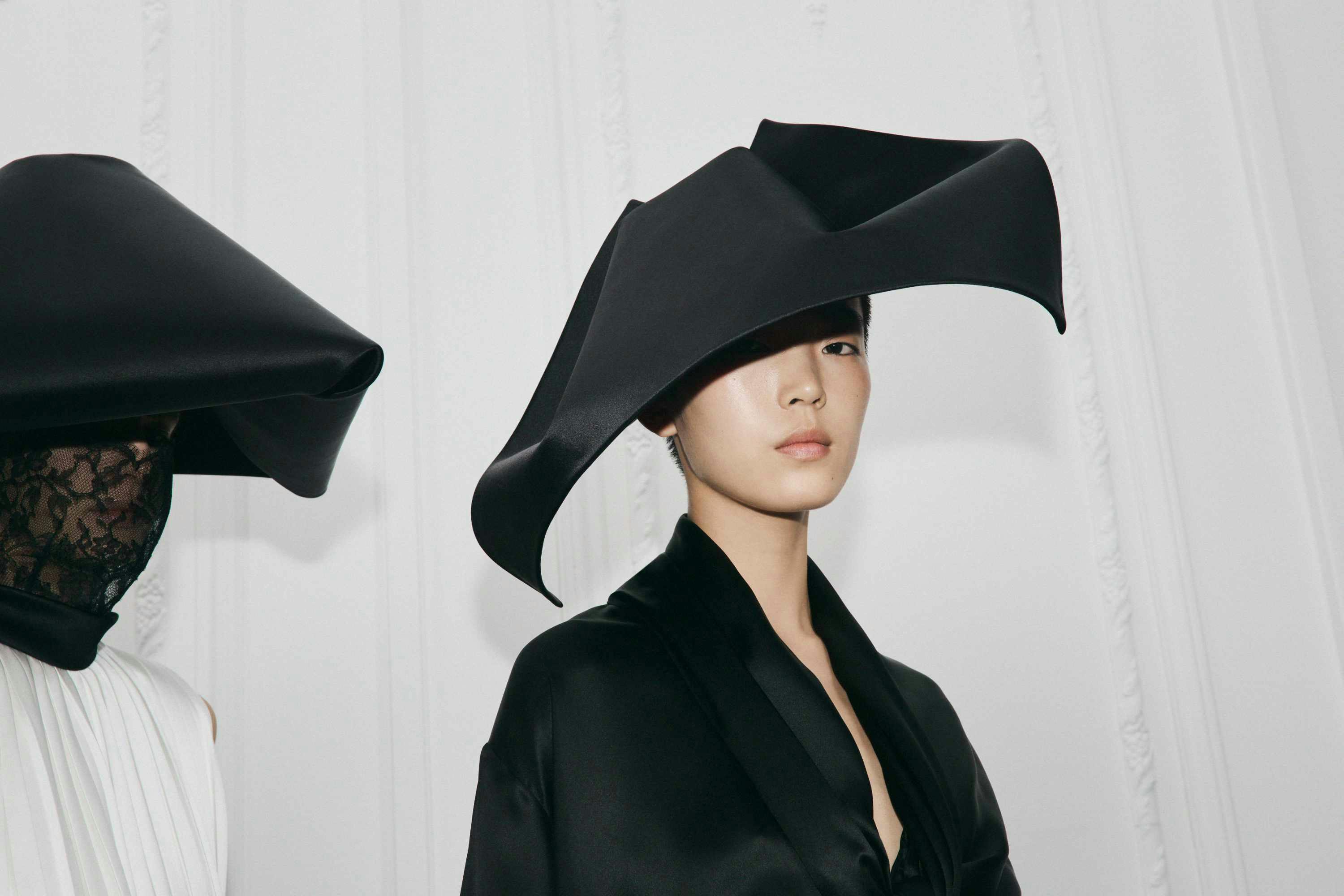 dior jonathan anderson backstage handbags ss26 collection runway show