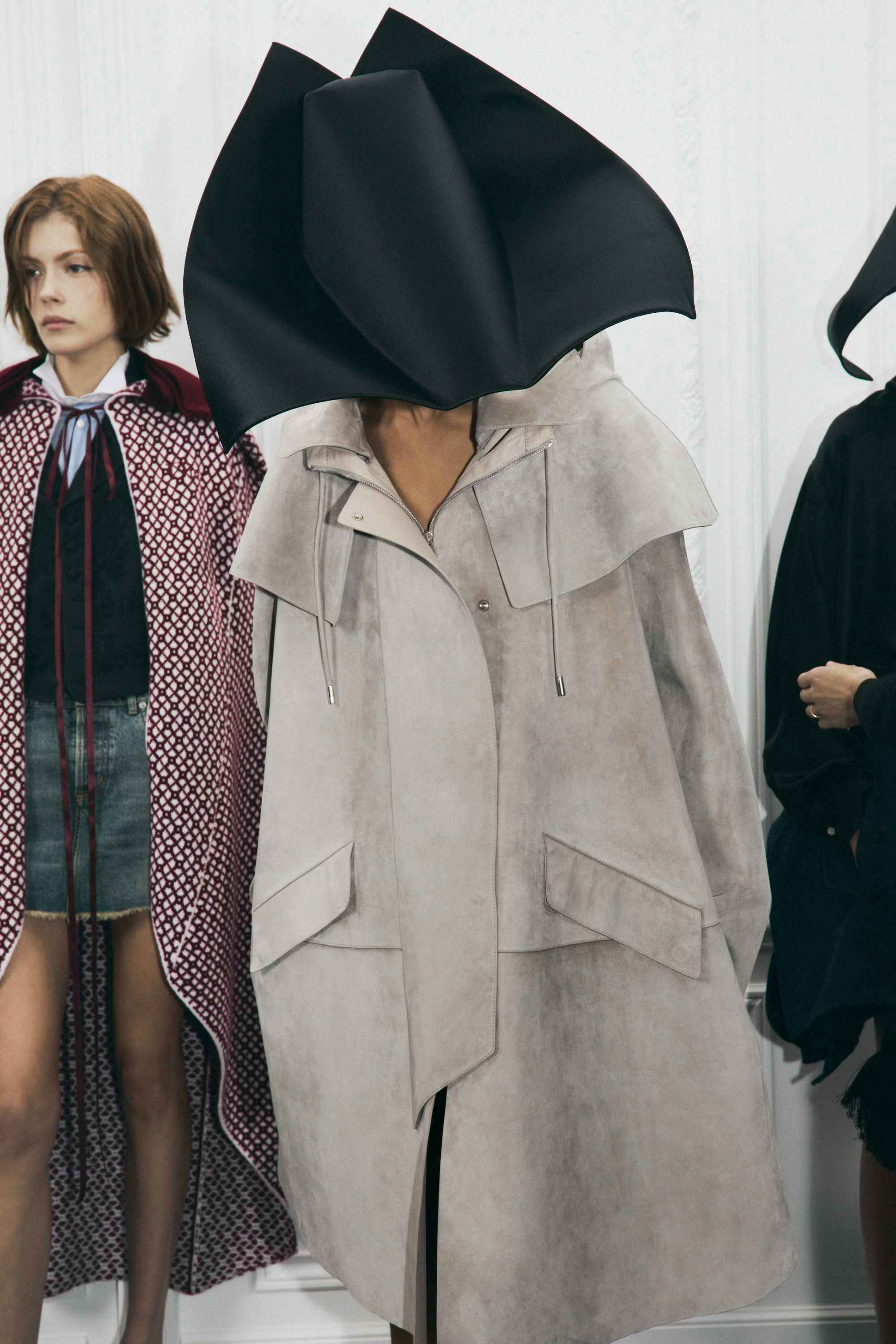 dior jonathan anderson backstage handbags ss26 collection runway show