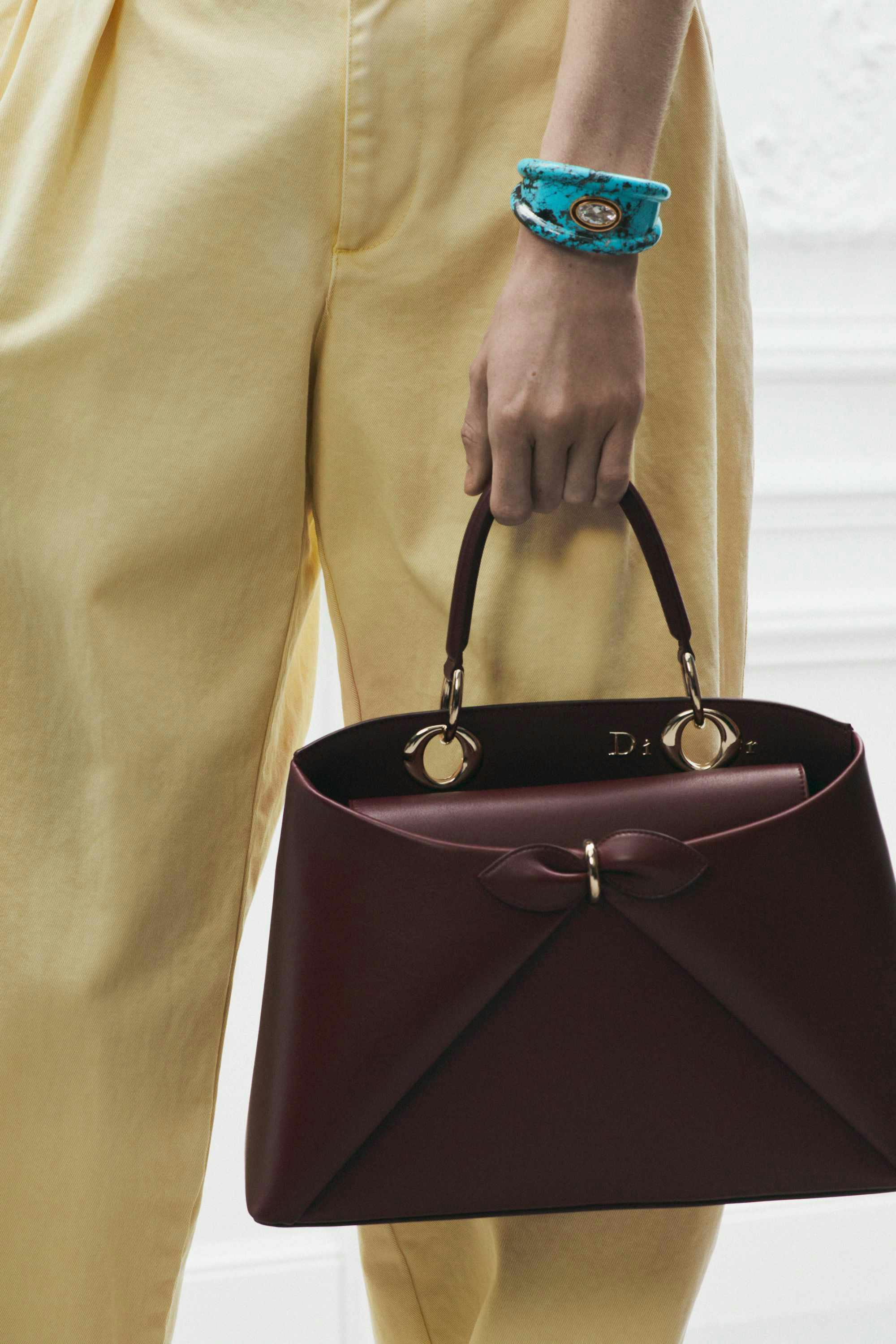 dior jonathan anderson backstage handbags ss26 collection runway show