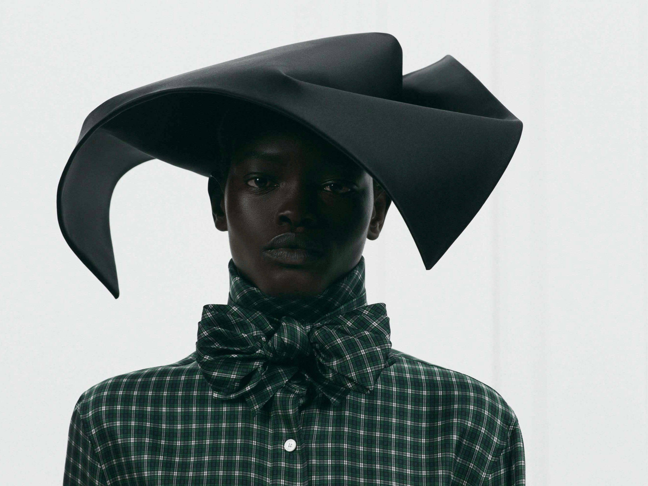 dior jonathan anderson backstage handbags ss26 collection runway show