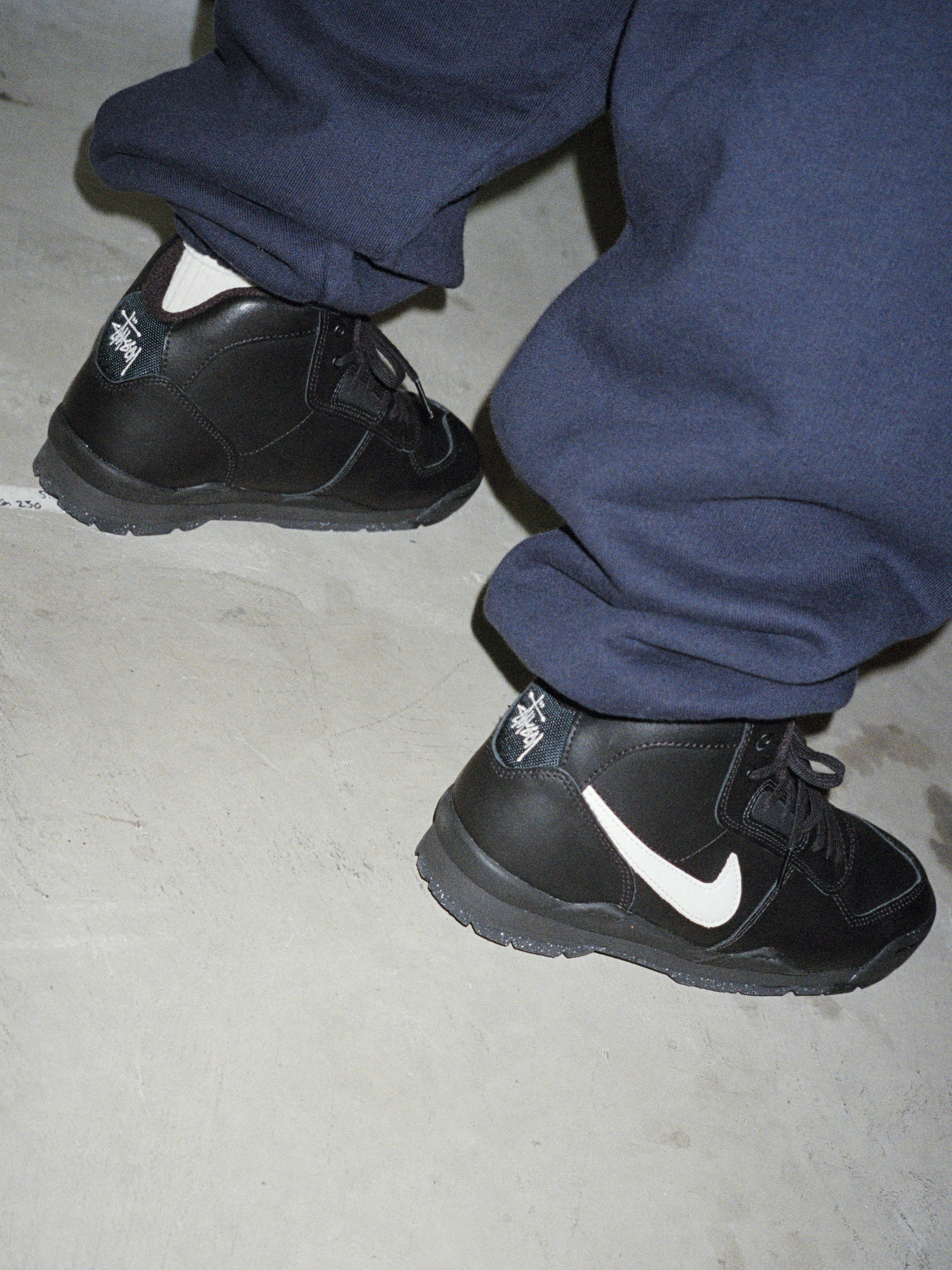 nike stussy baltoro boot