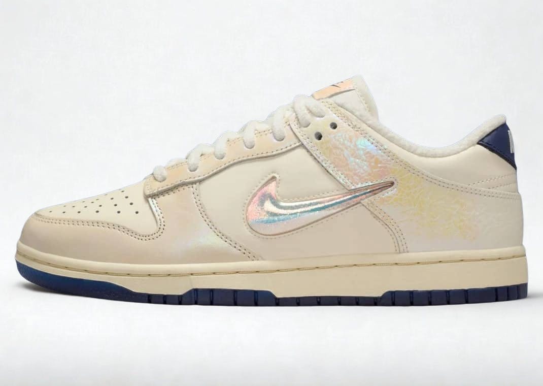 Nike Pearl Dunk Sneaker