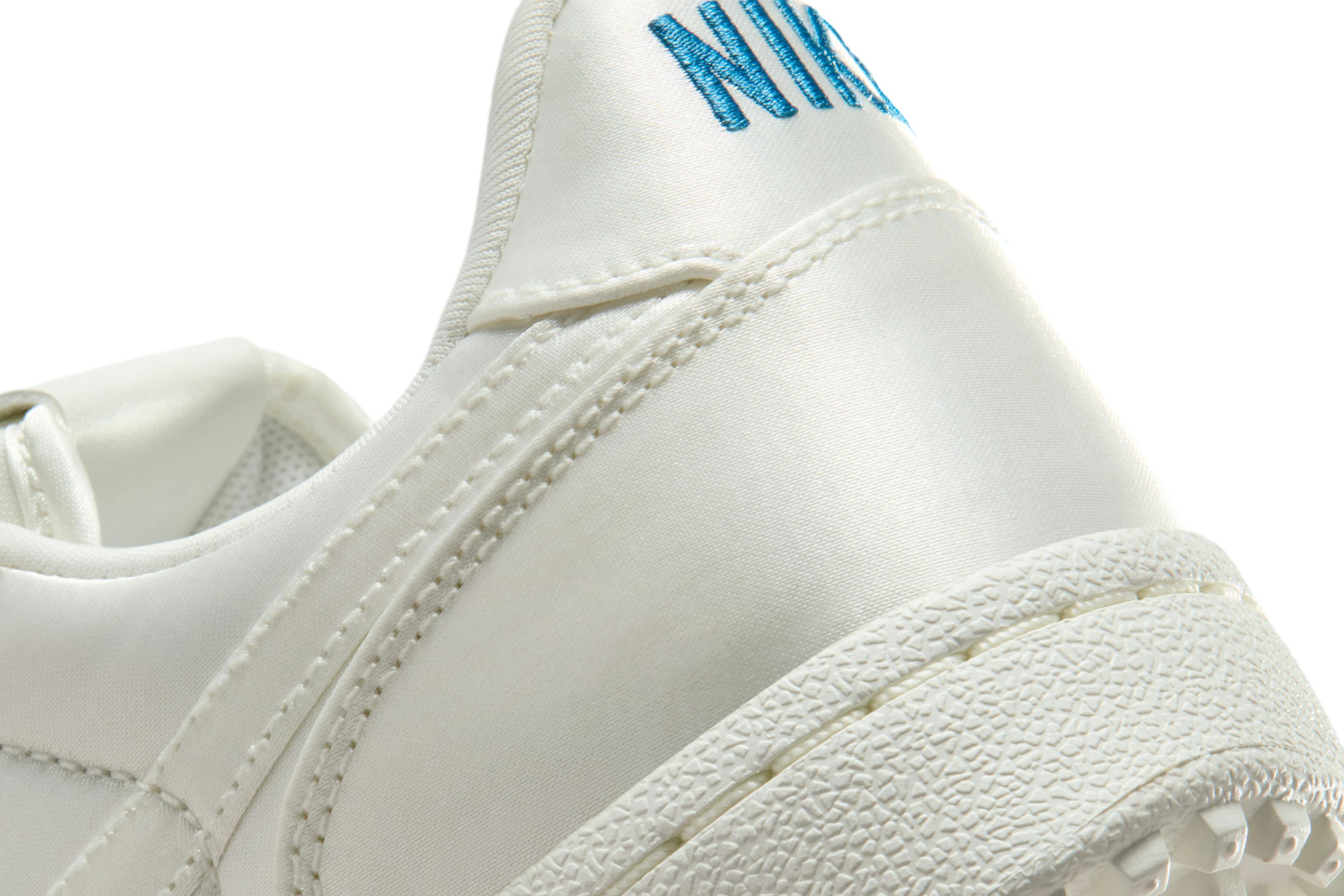 nike field general sail
