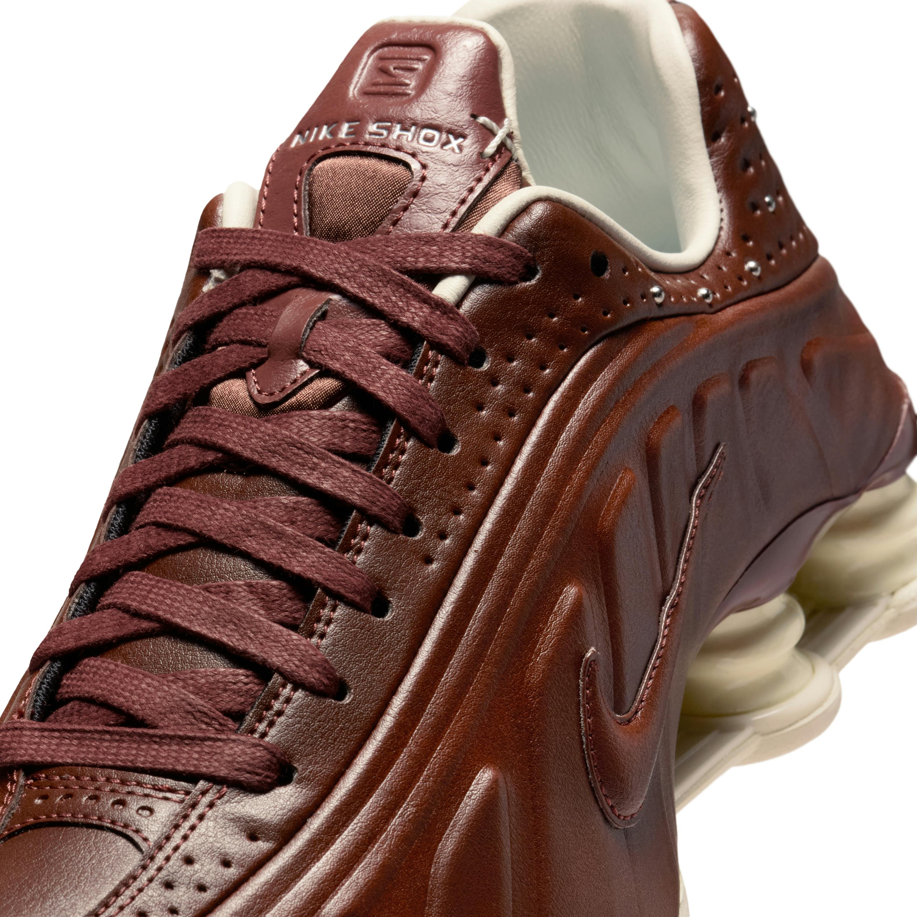 nike shox r4 dark pony