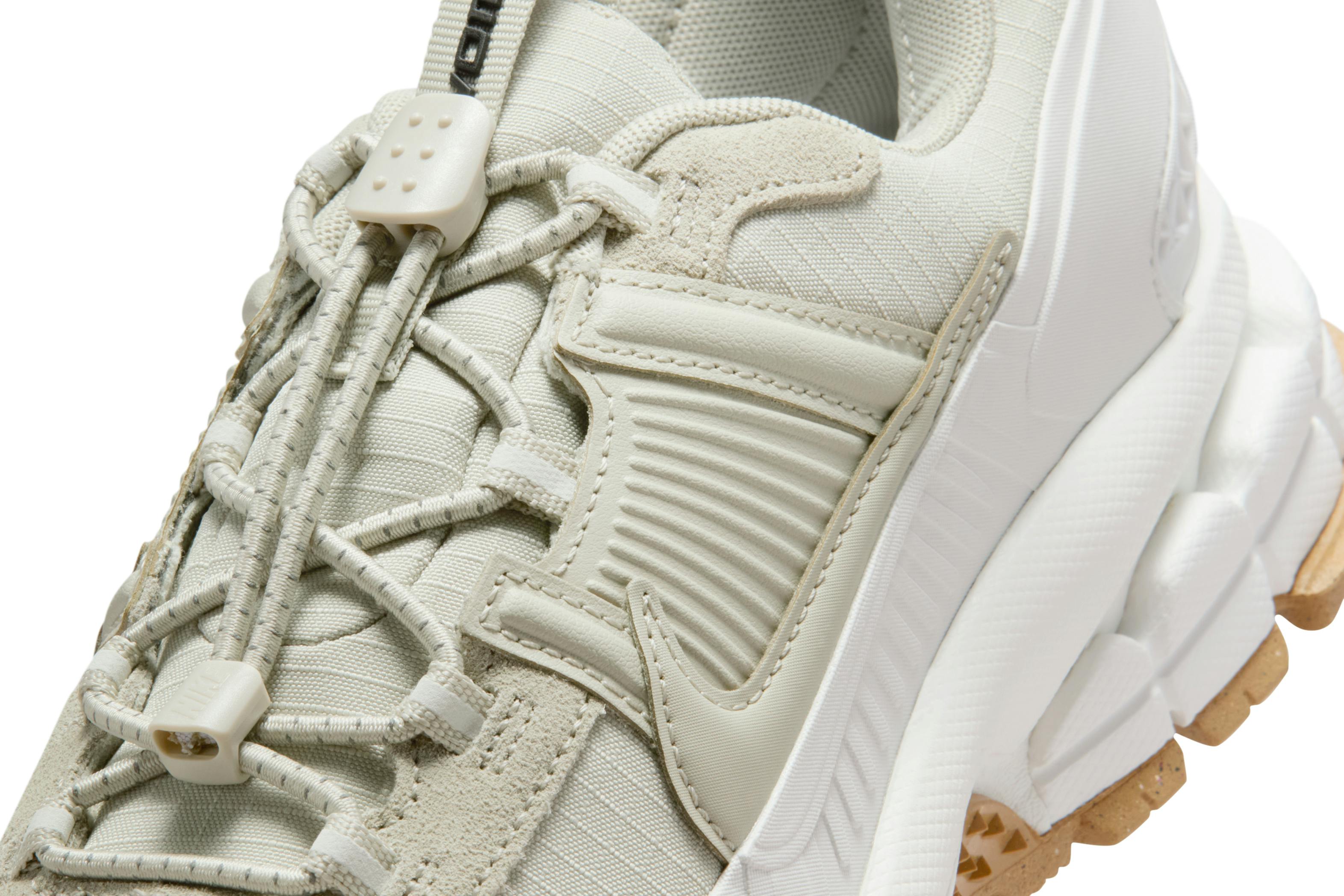 nike vomero roam sail