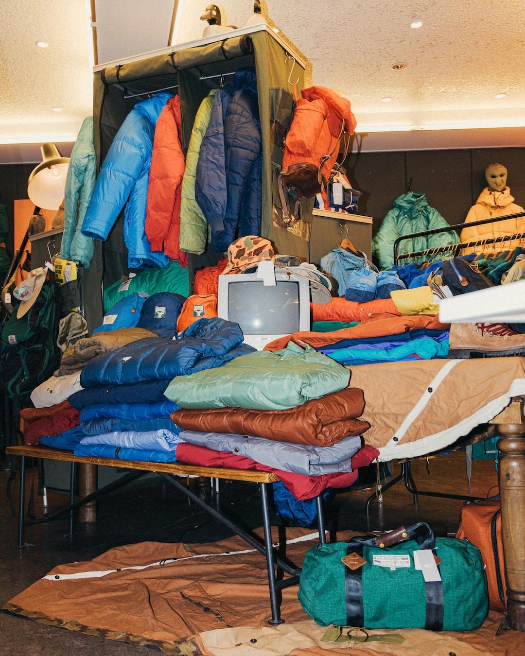 Shigeru Kaneko, BEAMS, OUTDOOR EXPEDITION BOOK 99 is Volume 9 of I AM BEAMS