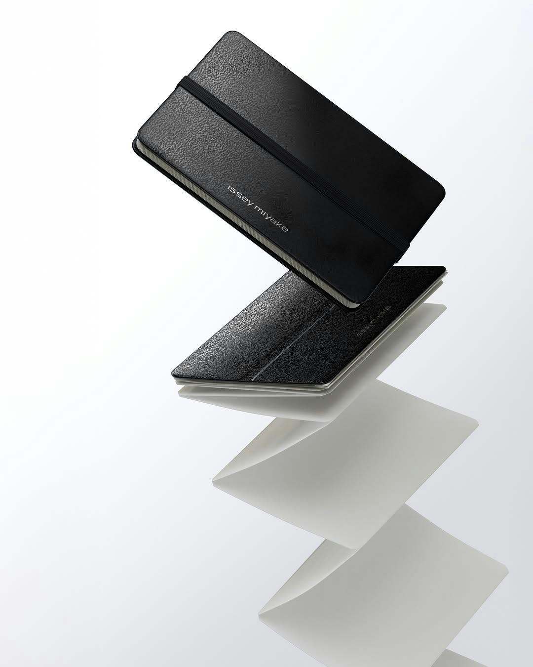 Moleskine x MIYAKE DESIGN STUDIO Issey Miyake