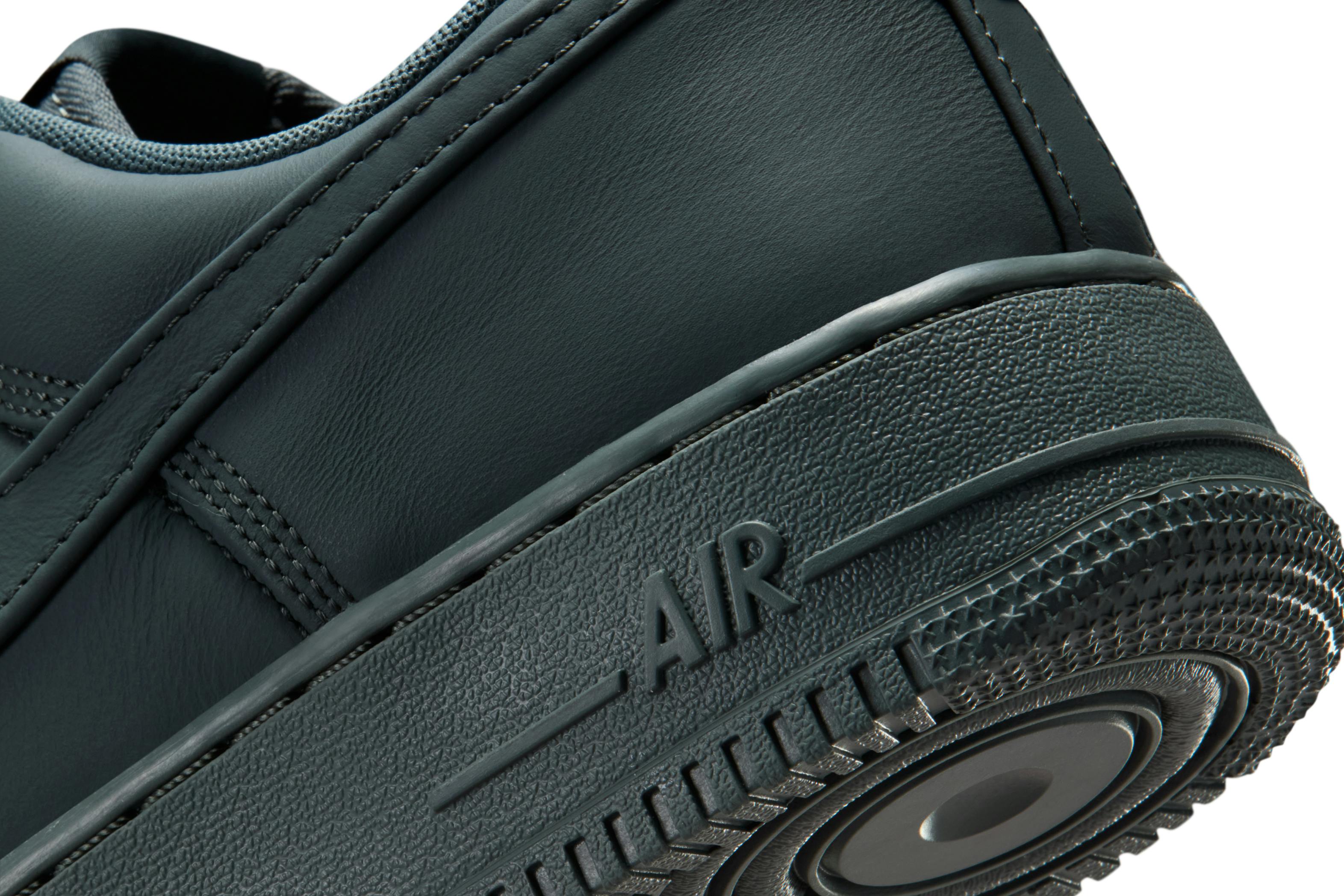 nike air force 1 bomber grey