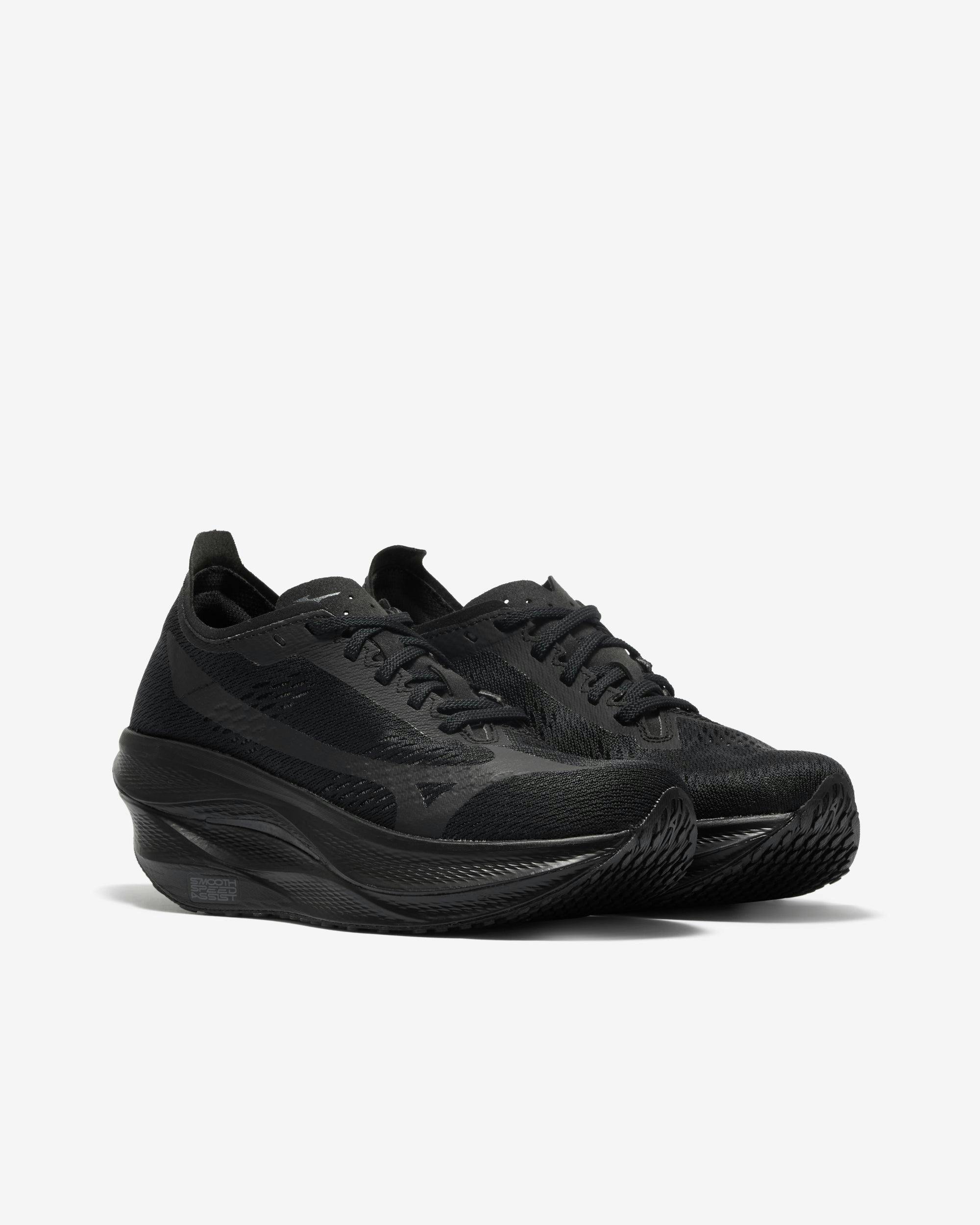 Dover Street Market x Mizuno sneaker
