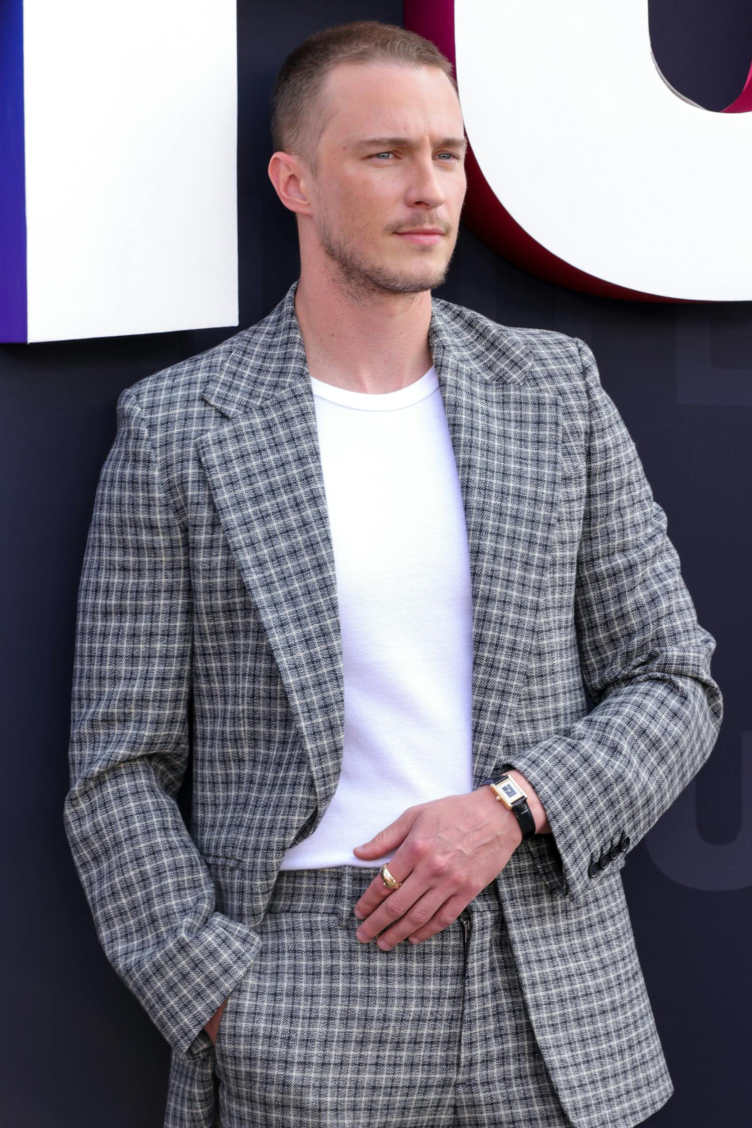 Hollywood Ranch Market Stretch Fraise Drew Starkey